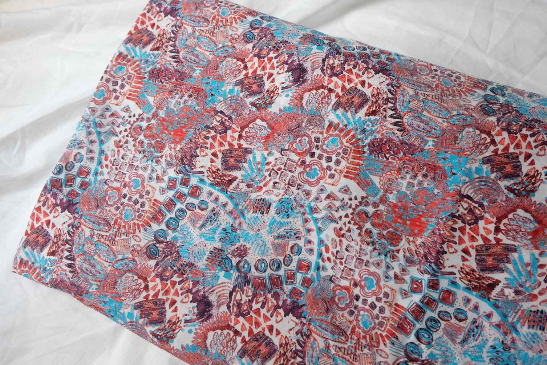 Abstract Ornamental Cotton Fabric, Lightweight Dress Weight, 3.17 Yards