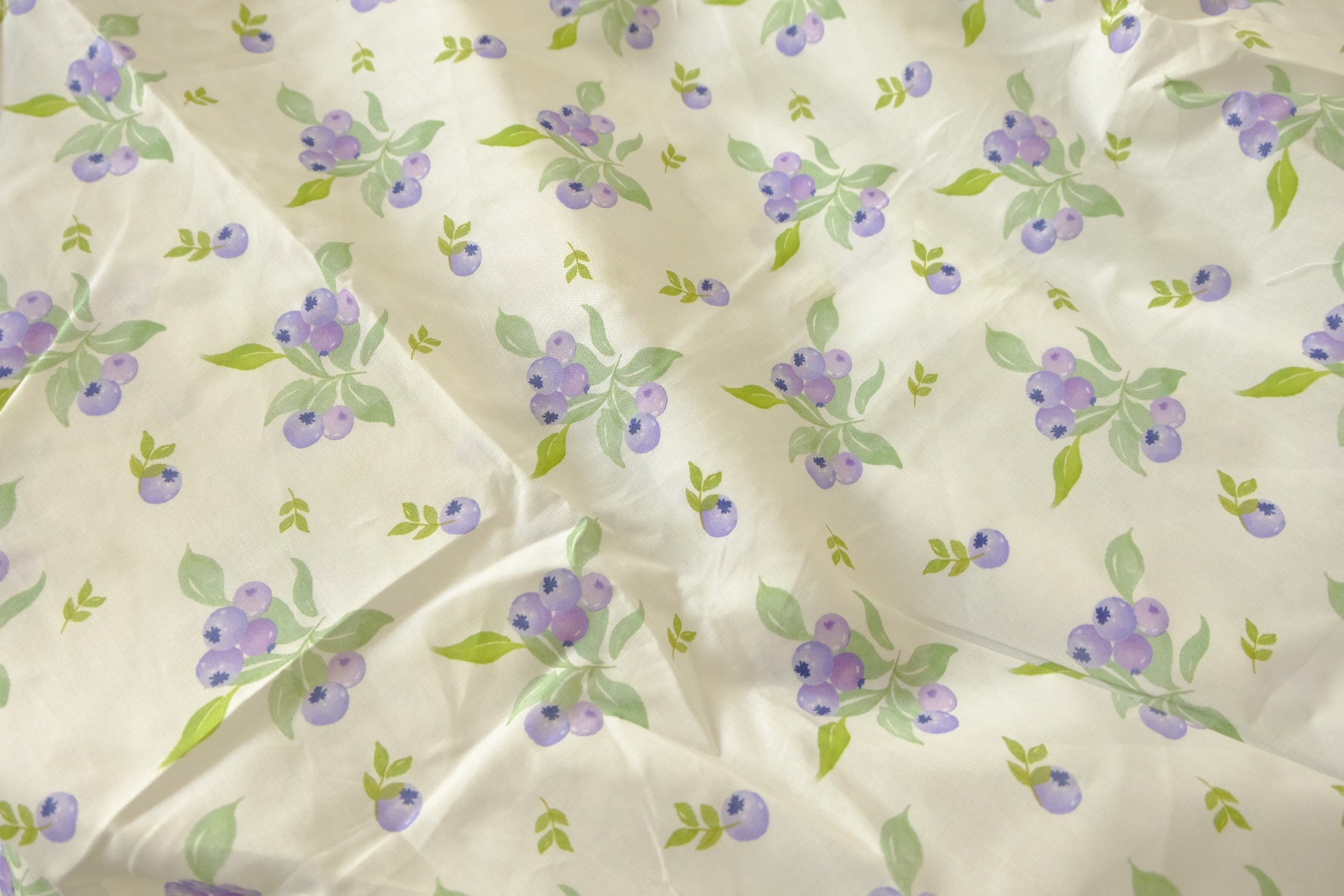 Summer Blueberry Sprig Print Cotton Lawn Fabric – 4.37 yd Piece