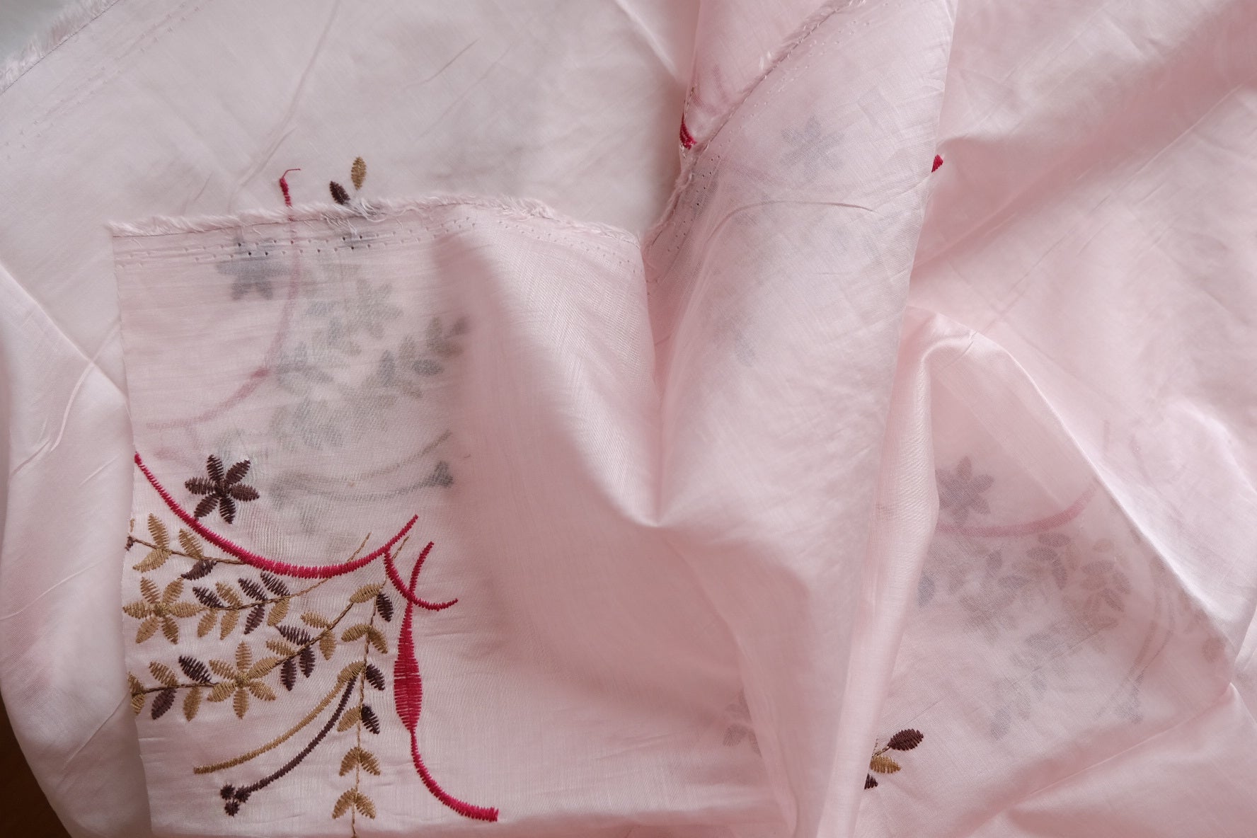Blush Embroidered Tencel – 1.6 yd