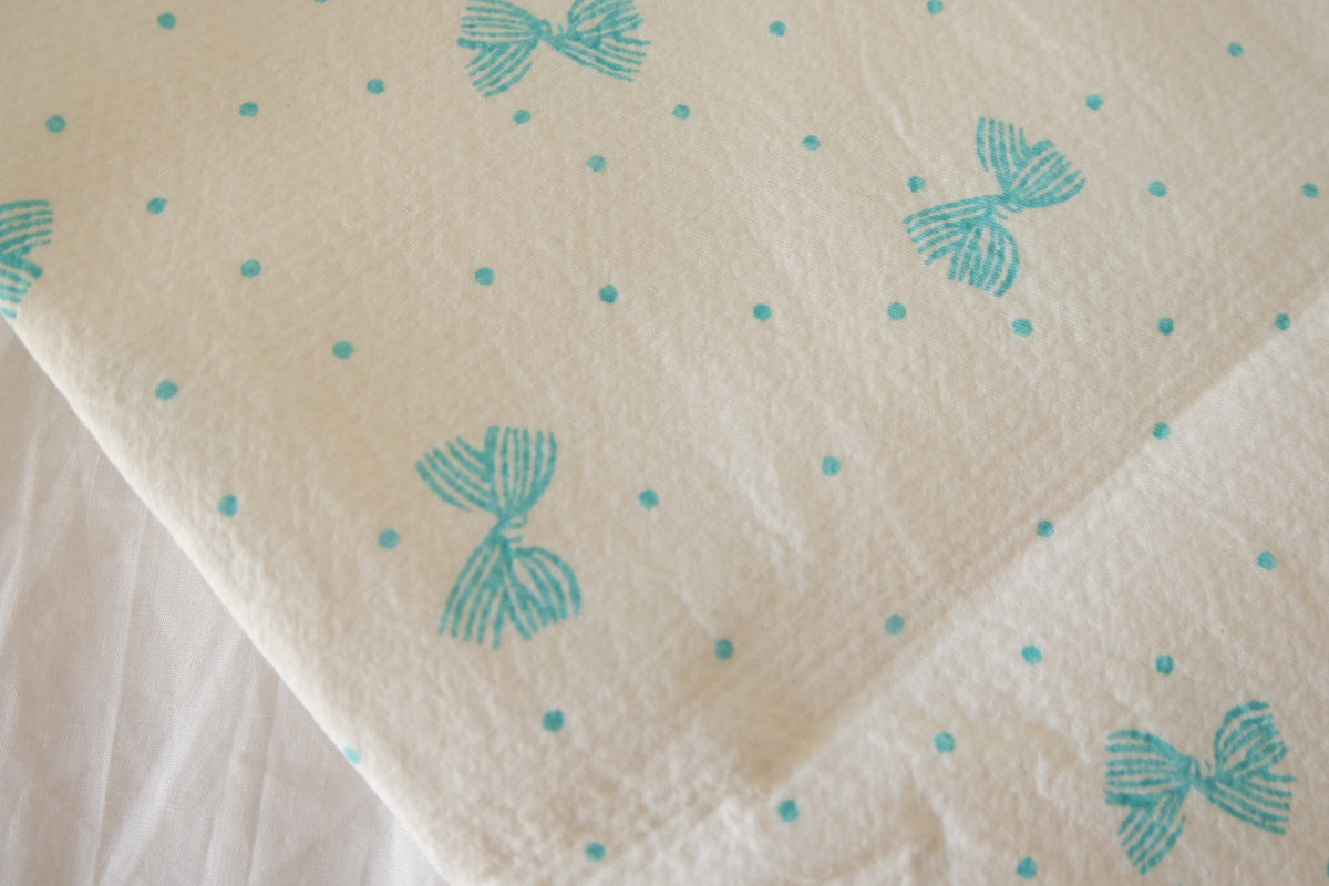 Mint Bows Textured Double-Faced Cotton – 2.19 yd