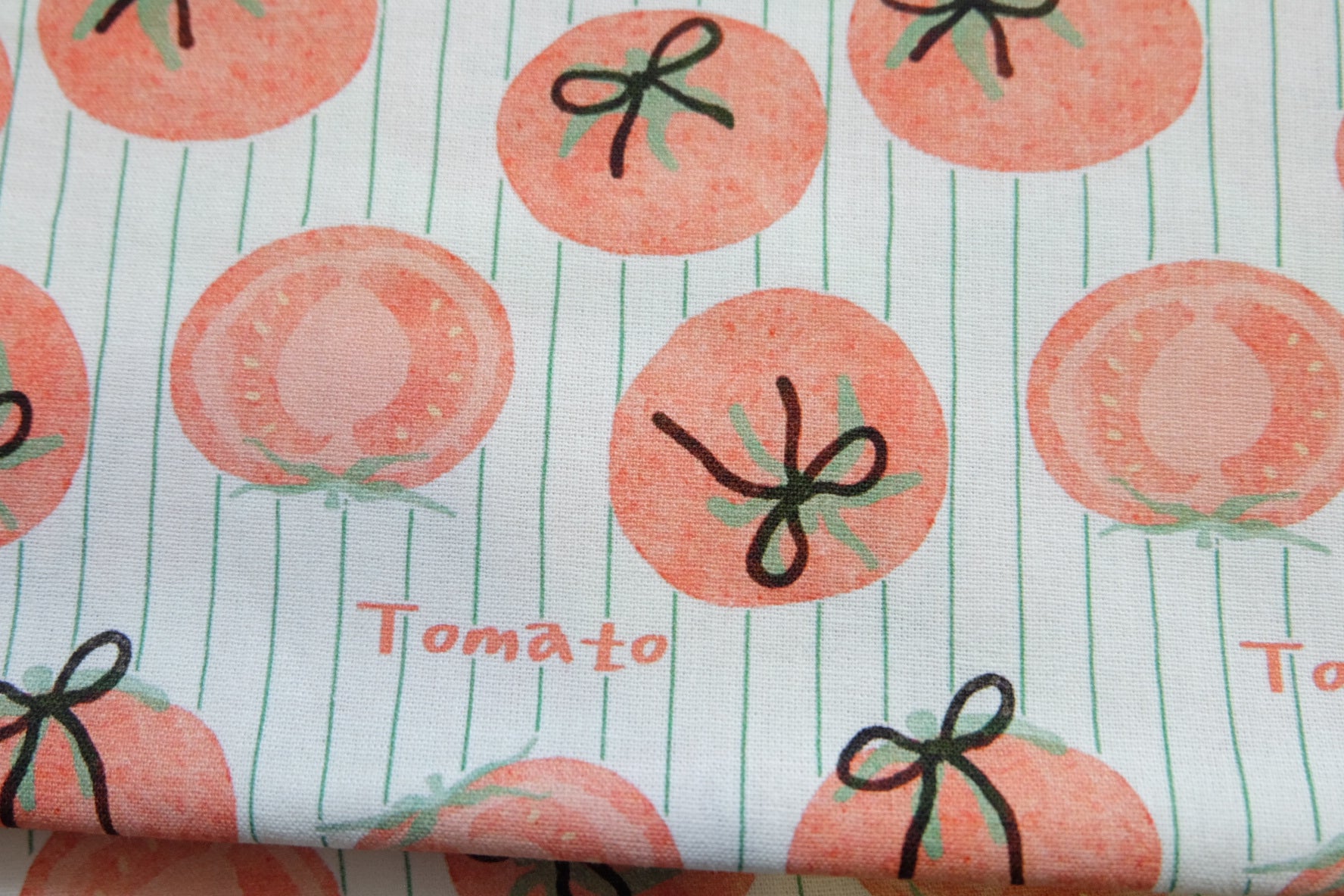 Retro Tomato Print Cotton Fabric, 1.64 Yards