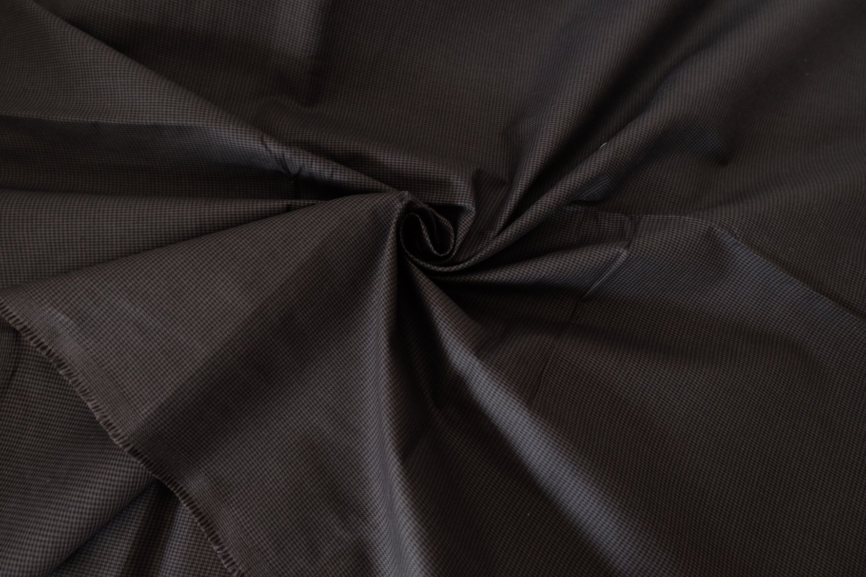 Classic Black Houndstooth Structured Cotton Fabric – 2.2 yd/1.6 yd