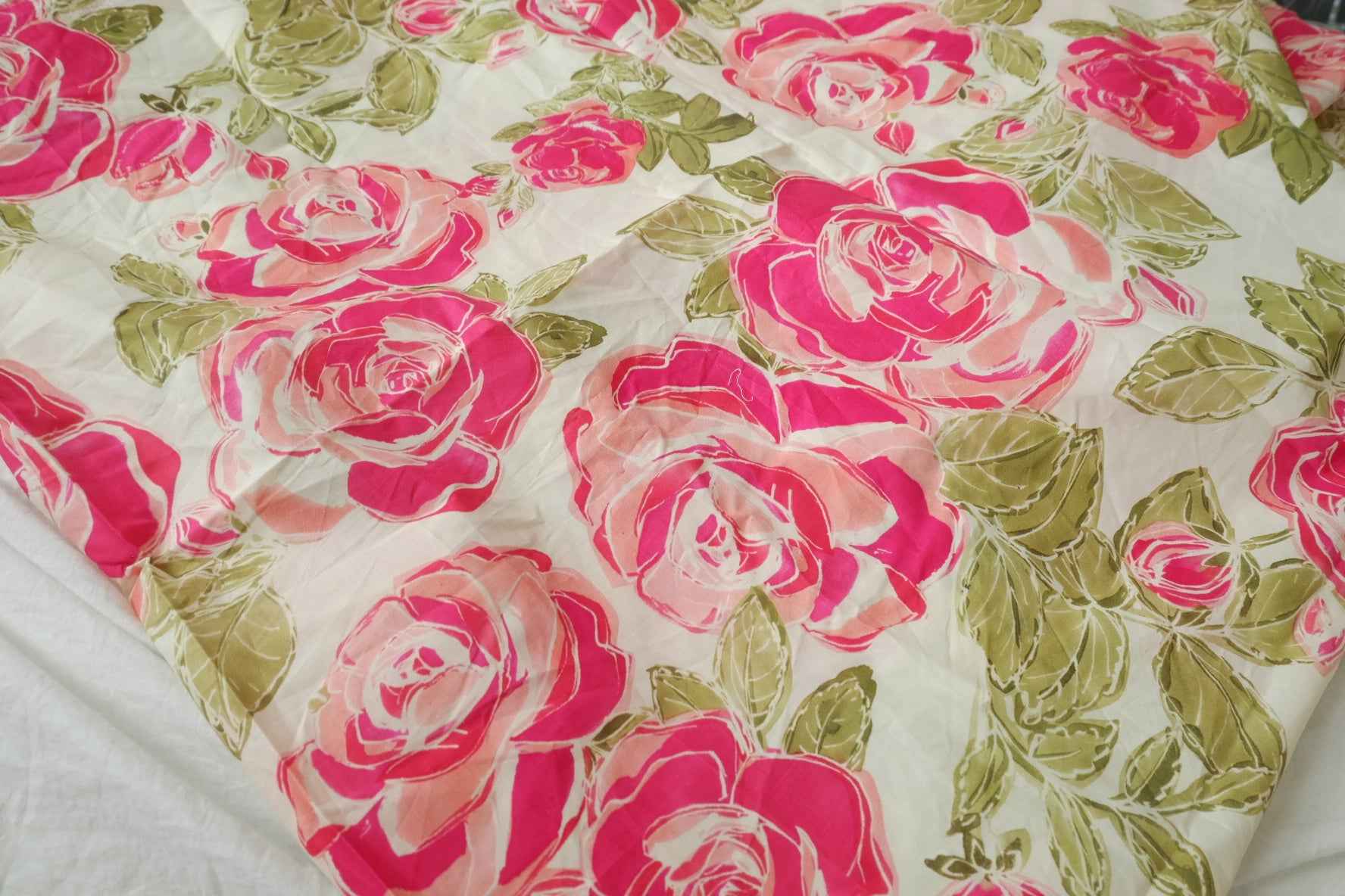 Bright Rose Print Lightweight Cotton Fabric — 3.50 yd
