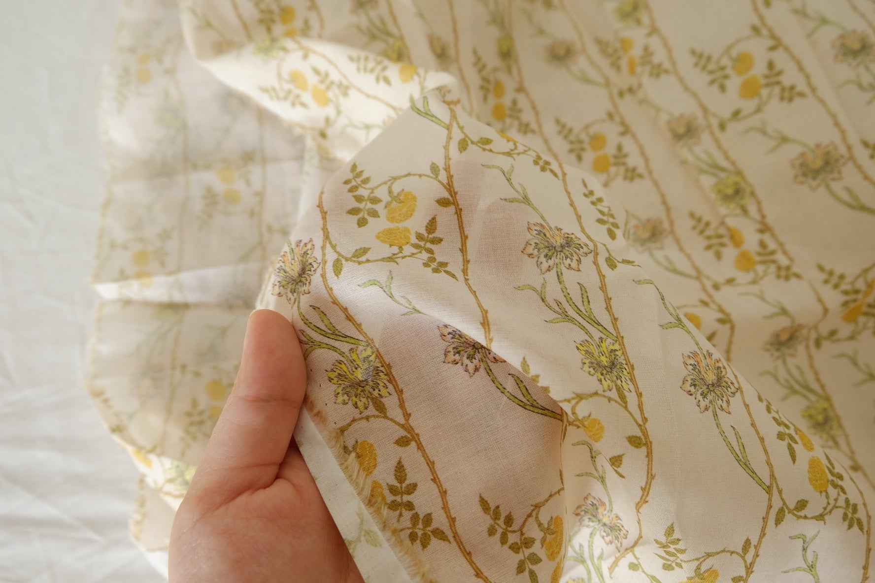 Vine Stripe 100s Cotton Lawn — 2.51 yd