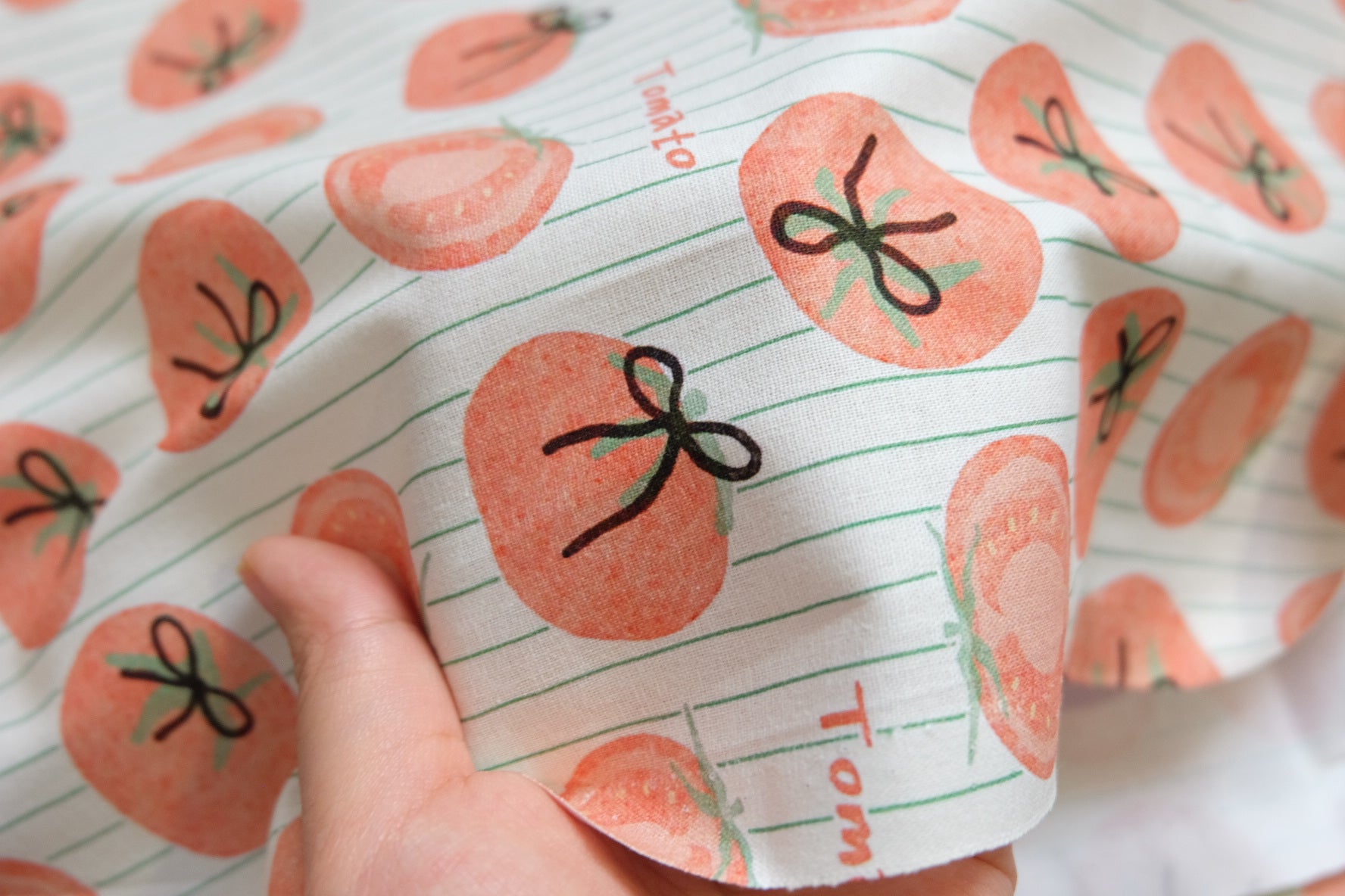 Retro Tomato Print Cotton Fabric, 1.64 Yards