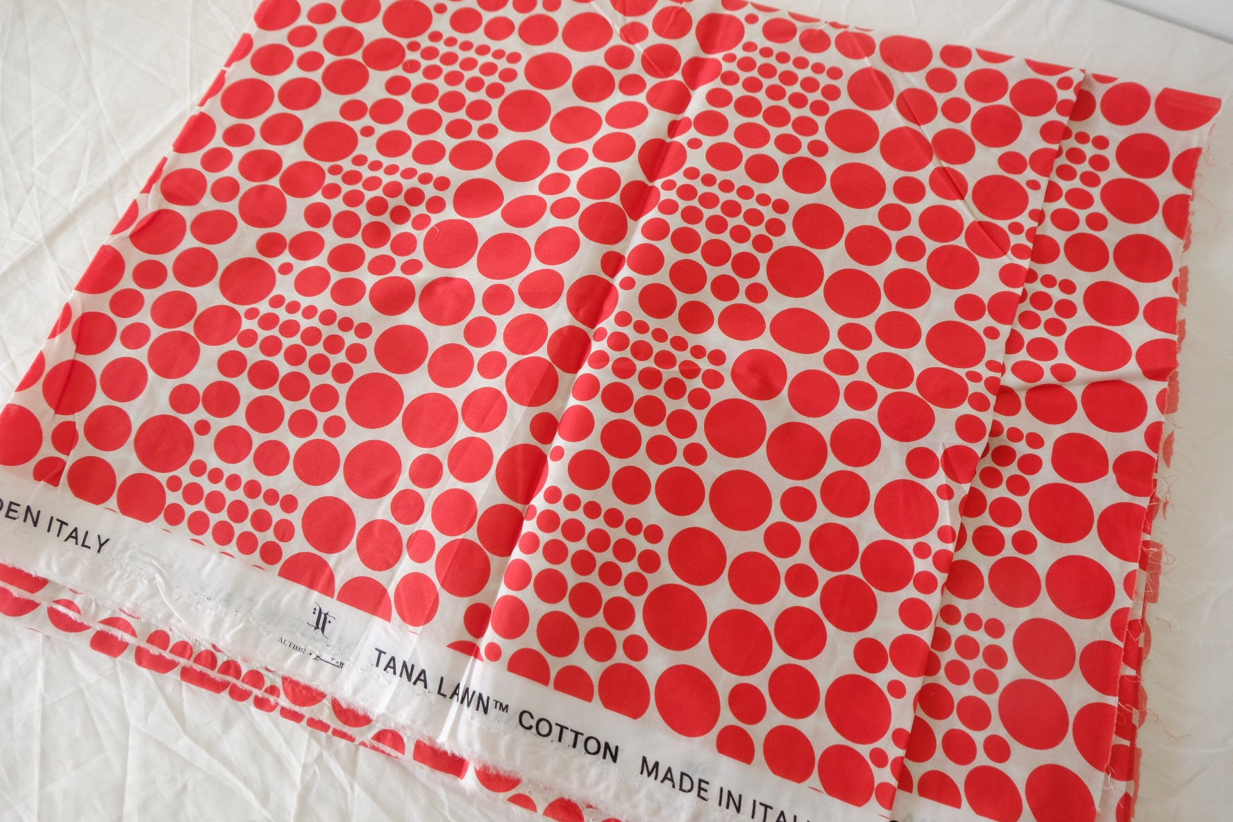 Italian Tana Lawn Coral Dot Wave Print Cotton Fabric – 1.75 yd Piece