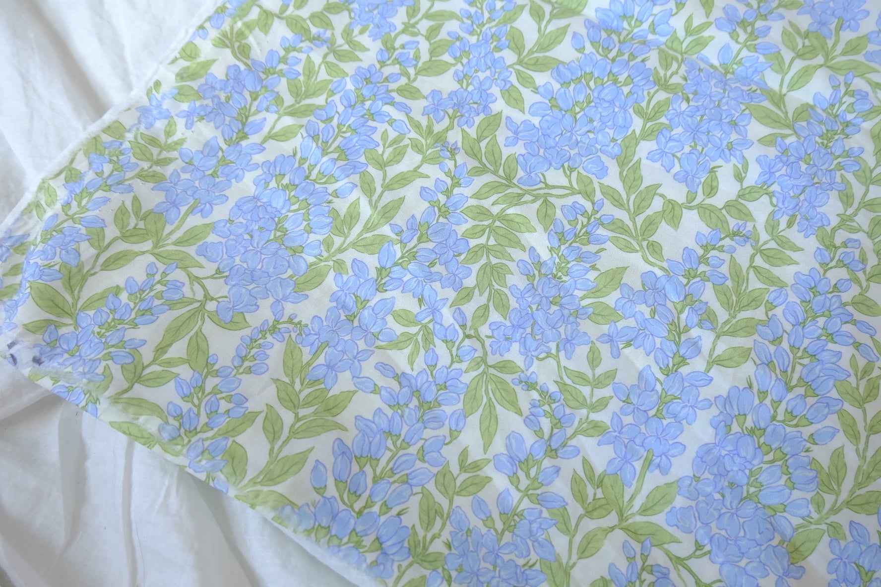 Blue Wisteria Floral Lightweight Cotton Fabric - 2.08 yd