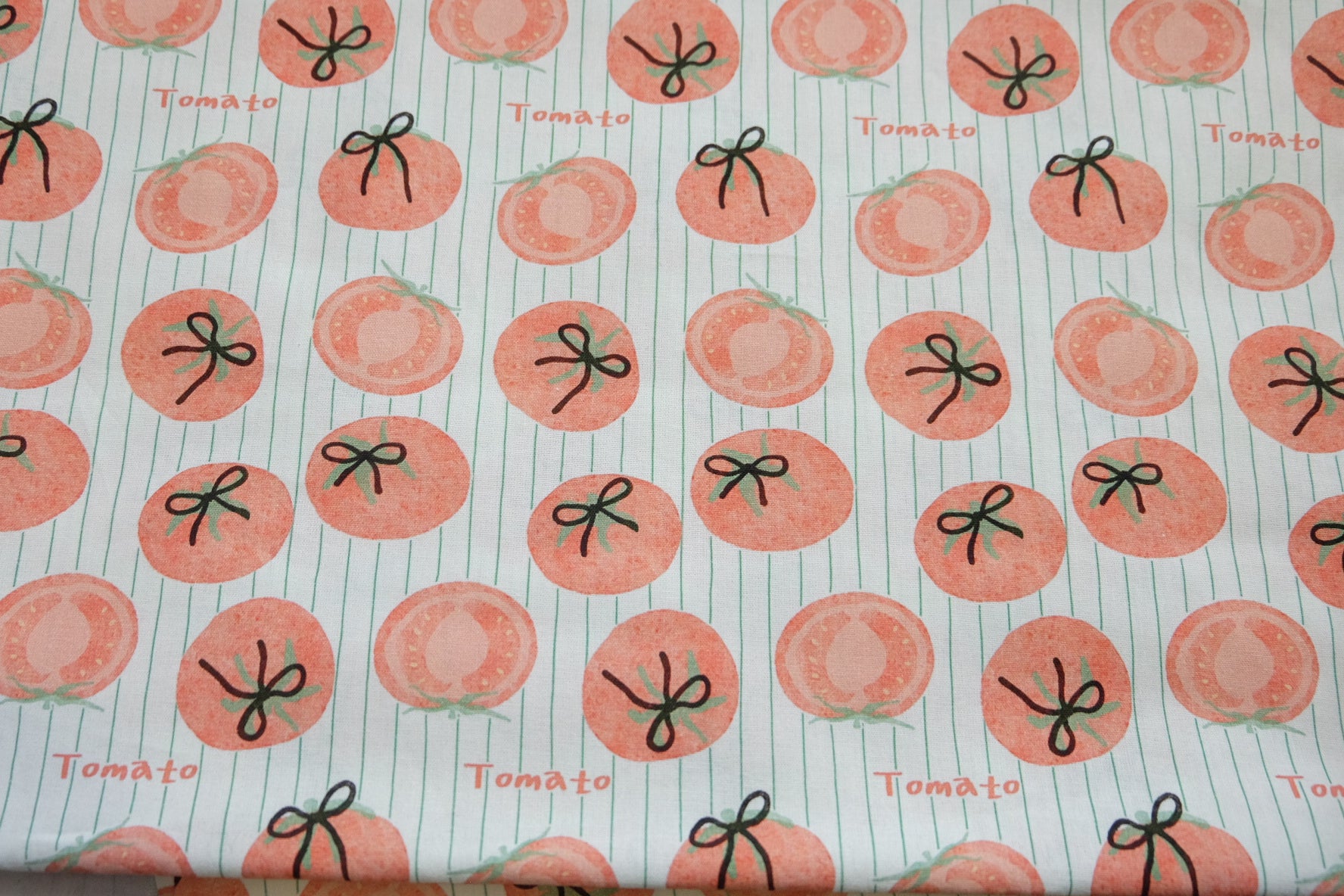 Retro Tomato Print Cotton Fabric, 1.64 Yards
