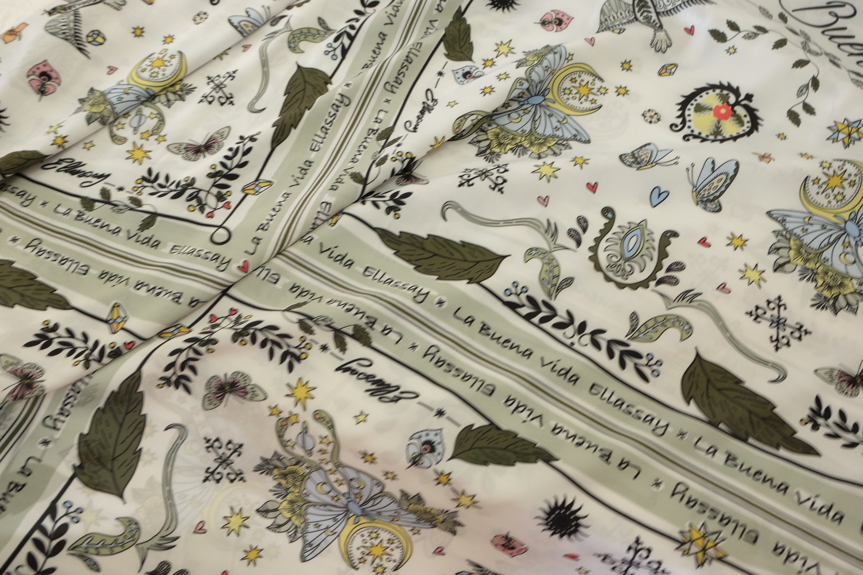 Silk-Like Polyester Chiffon Scarf Print Fabric-1.64 yds