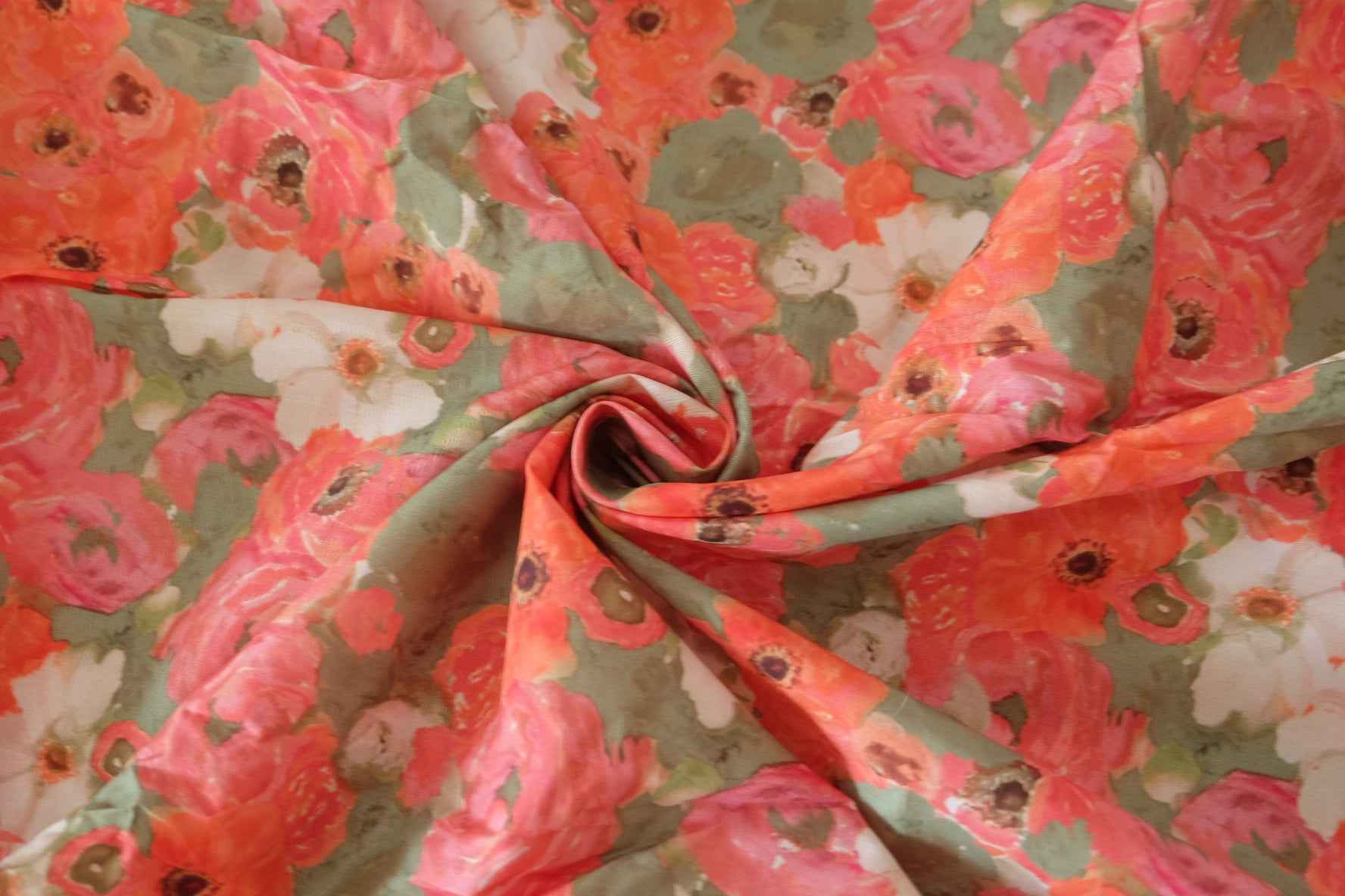 60s Cotton Poplin Fabric – Coral Watercolor Floral Print – 3.8 yd