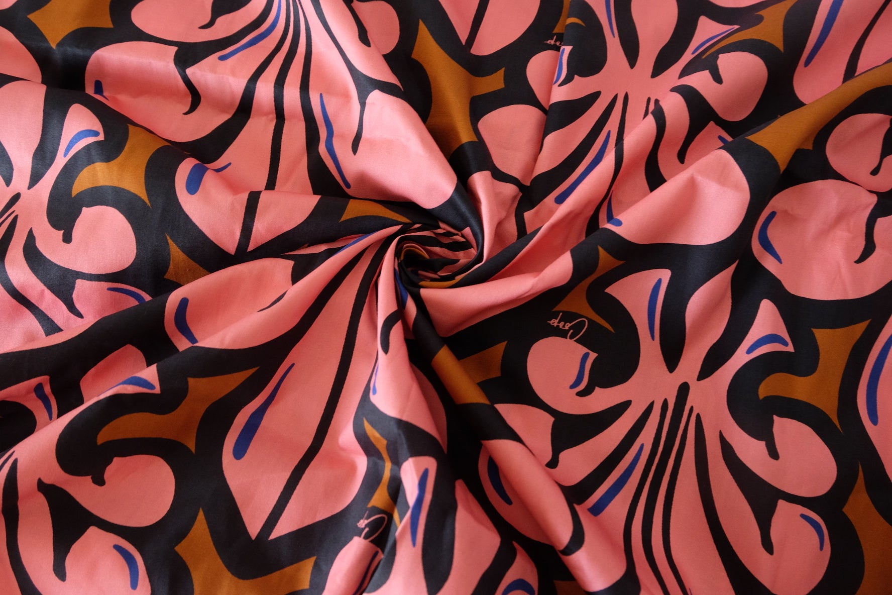 Designer-Style Bold Floral Cotton Poplin Fabric - 2.5 yd