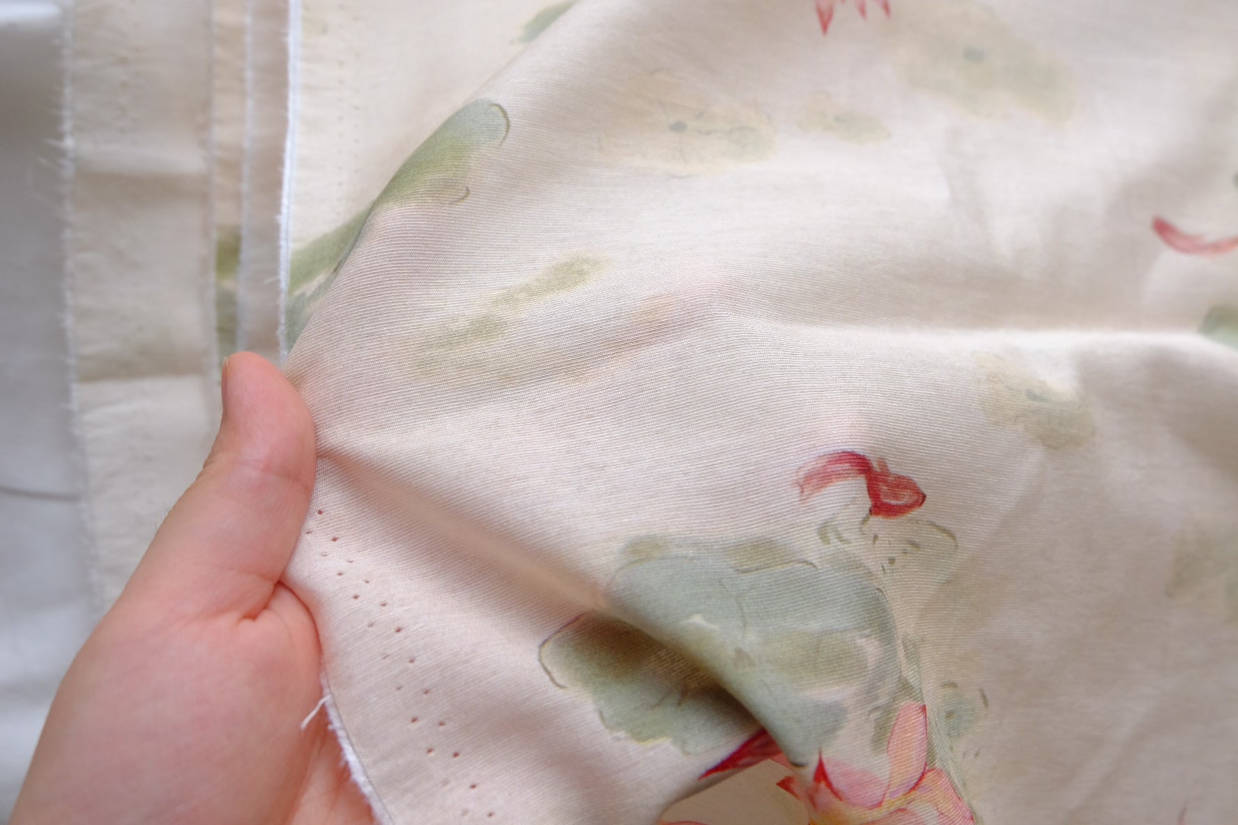 Lotus Watercolor Tencel Ramie Blend – 2.2 yd