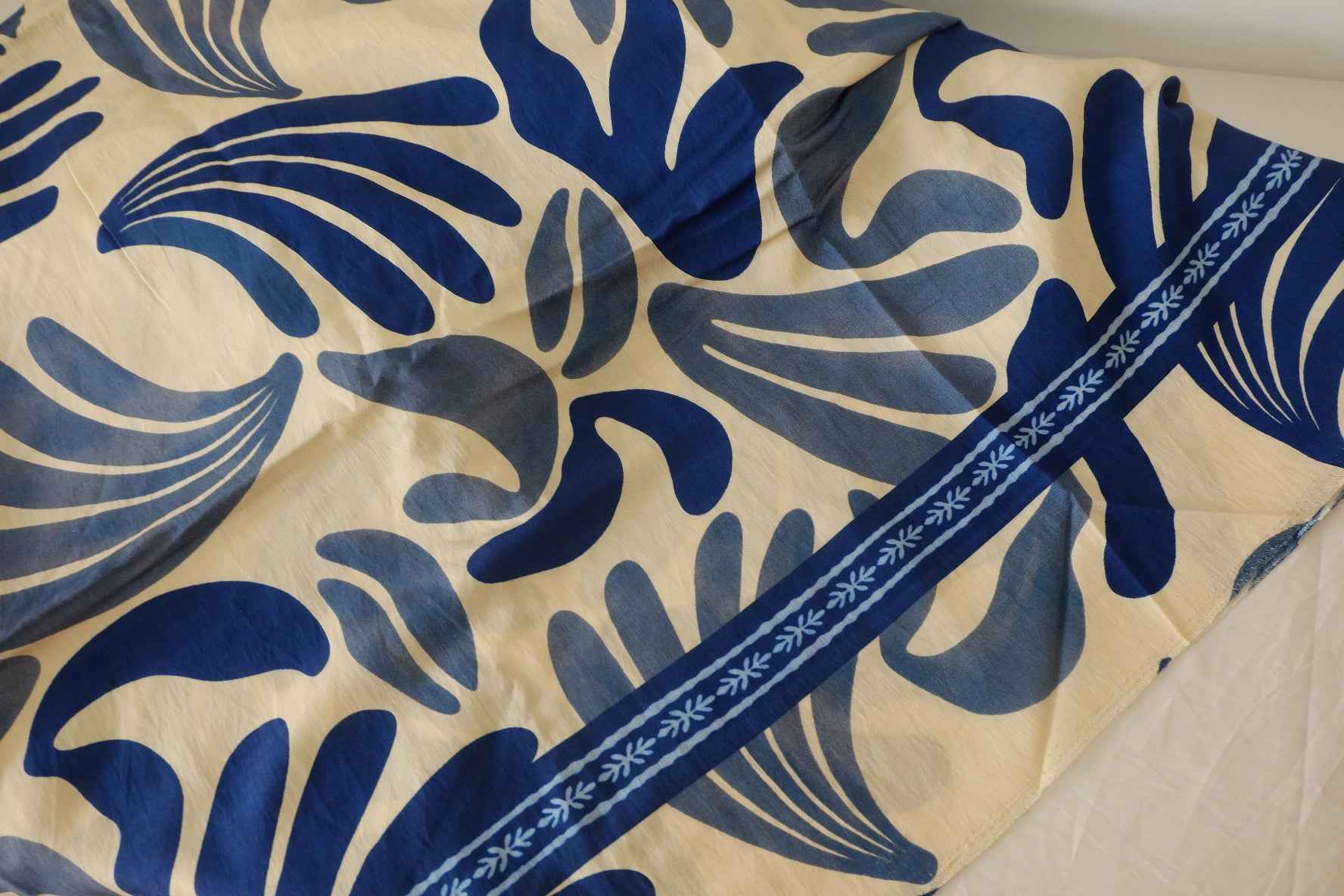 Blue Botanical Slub Tencel-Linen Border Print Fabric – 3.3 yd