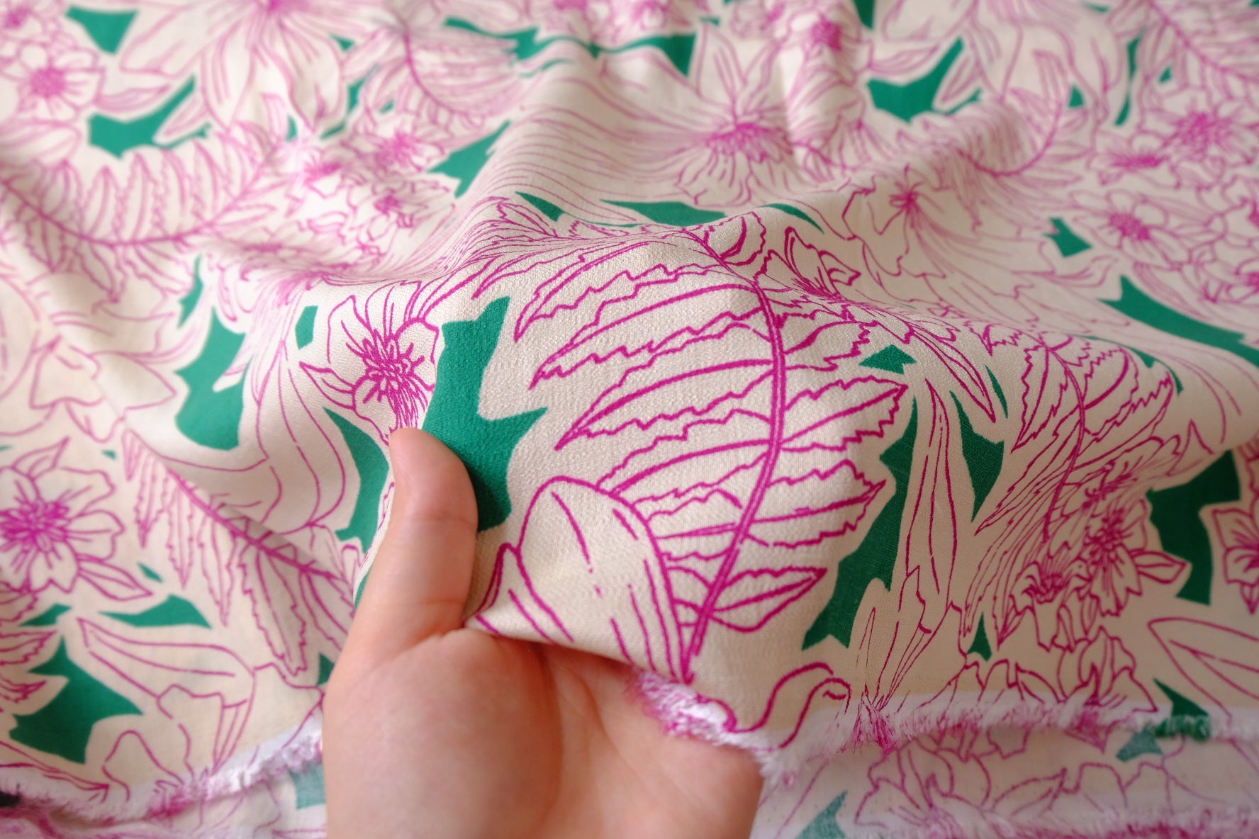 Pink Line-Drawing Floral Cotton Linen Blend — 2.19 yd