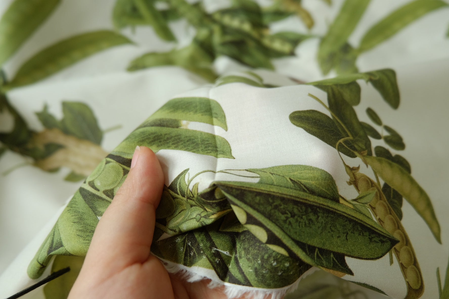 Pea Botanical Print 100s Cotton Fabric 2.2 Yards