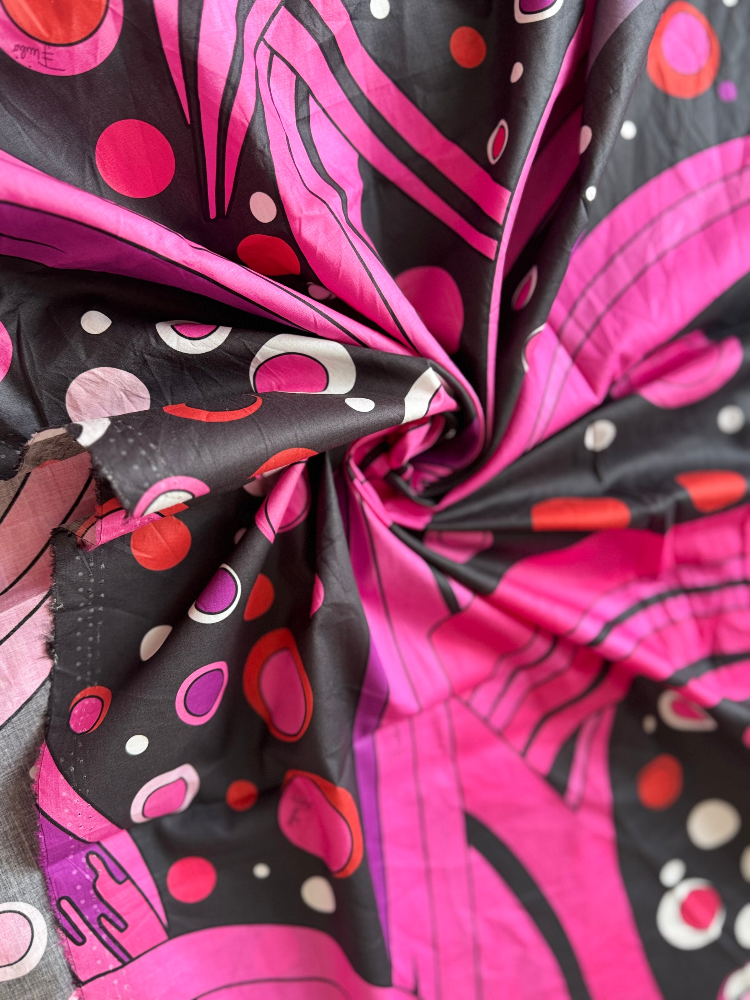 Pink Graphic Cotton Lawn Fabric — 1.31 yd