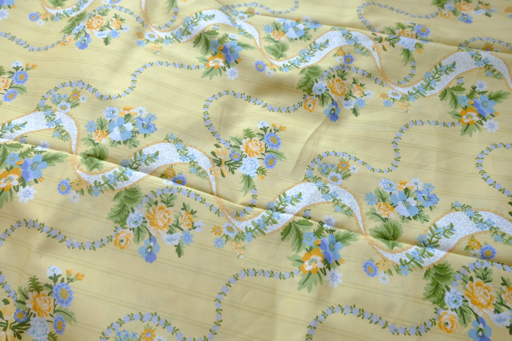 Pale Yellow Ribbon Garden Fine Cotton Lawn — 3.28 yd