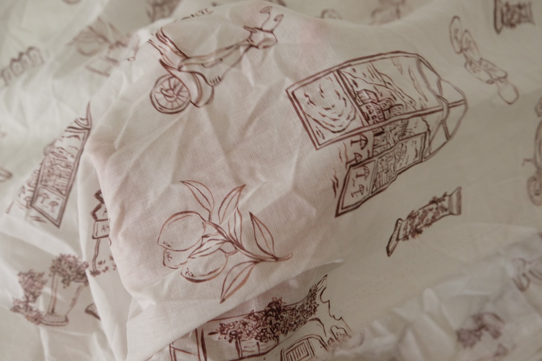 Italian Sketch Print Ultra-Light Cotton Fabric - 2.3 yd