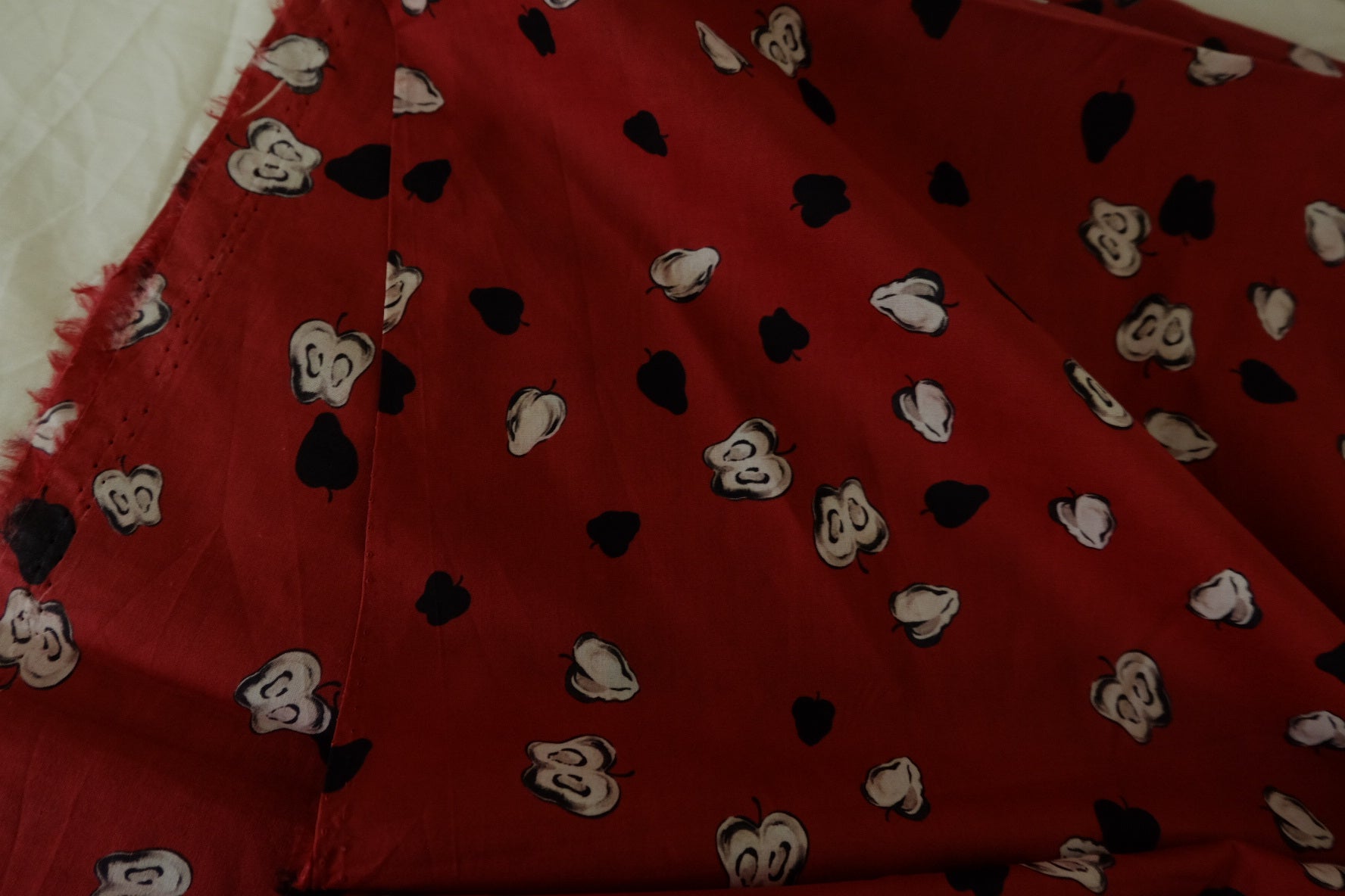 Red Apple Cotton Lawn Fabric – 2.3 yd