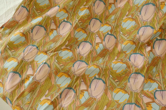 Vintage Tulip Cotton Lawn Fabric – 1.9 yd