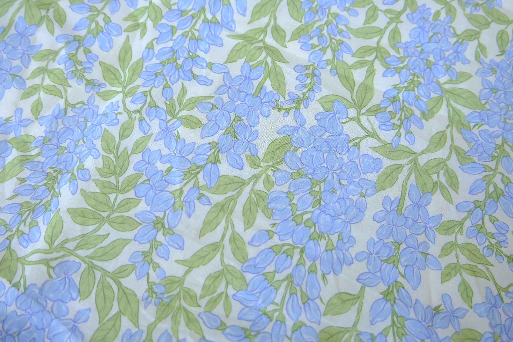 Blue Wisteria Floral Lightweight Cotton Fabric - 2.08 yd