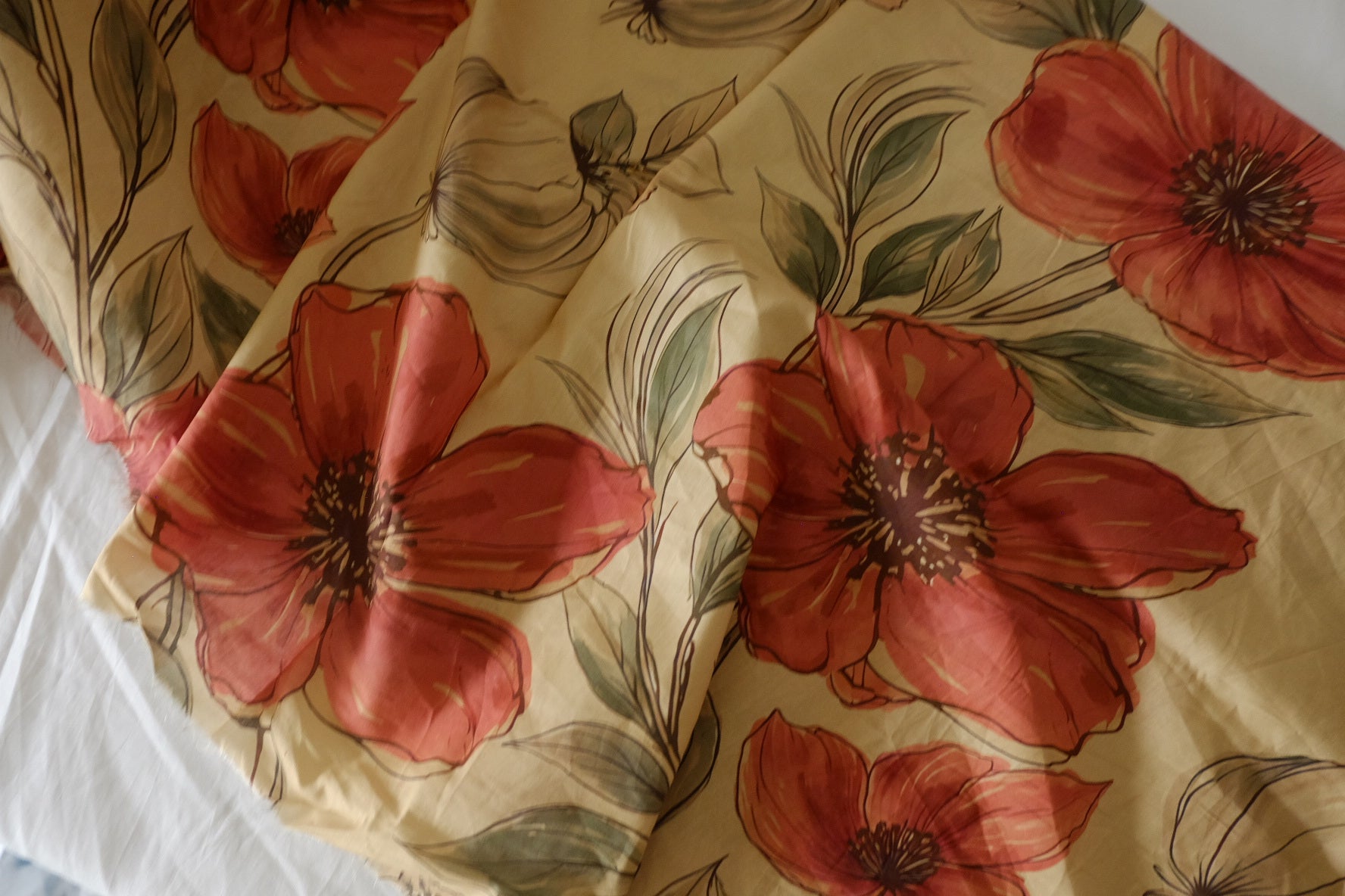 Painterly Coral Floral Cotton Lawn Fabric – 1.75 yd