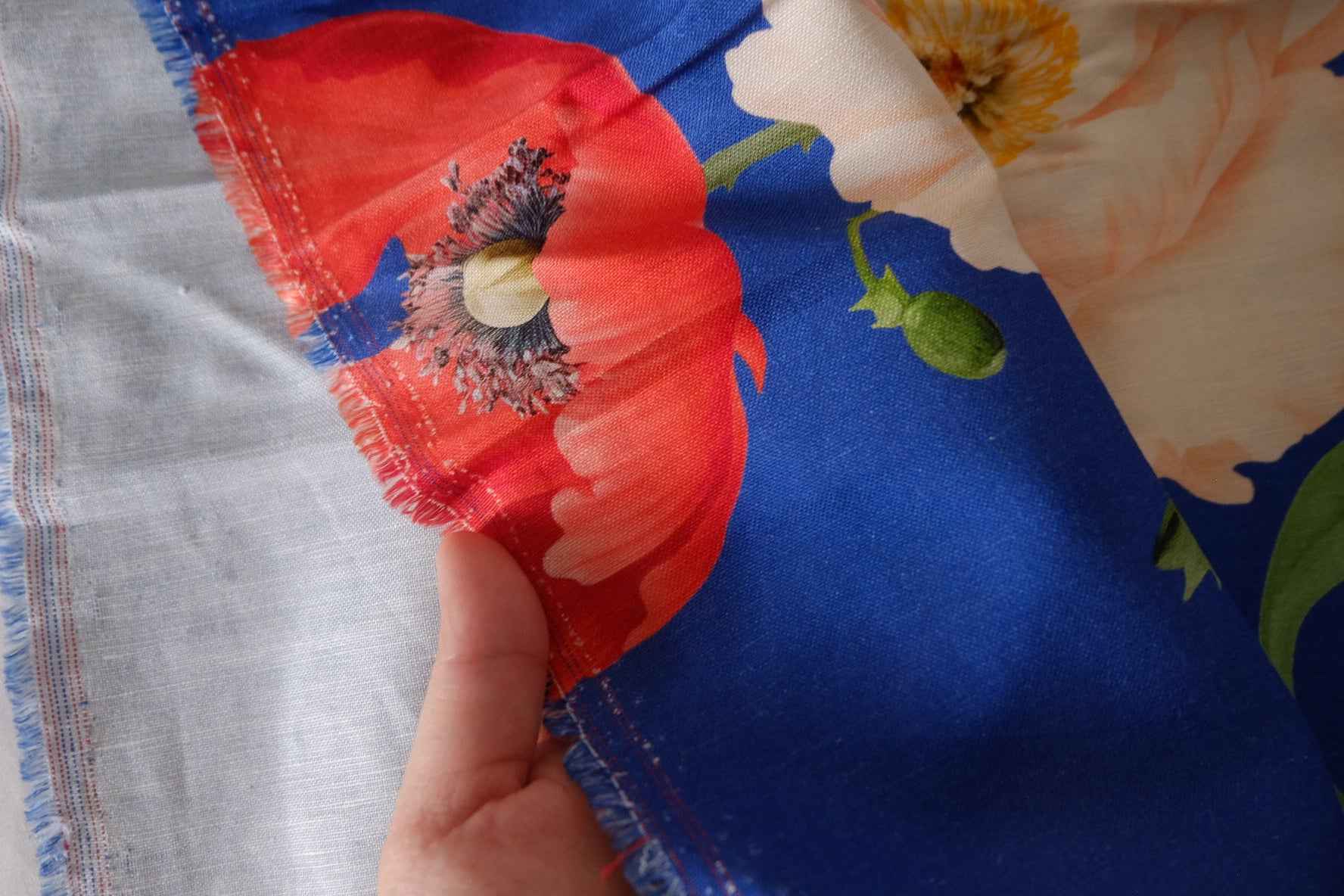 Bold Floral Lyocell Linen Fabric – 2.2 yd