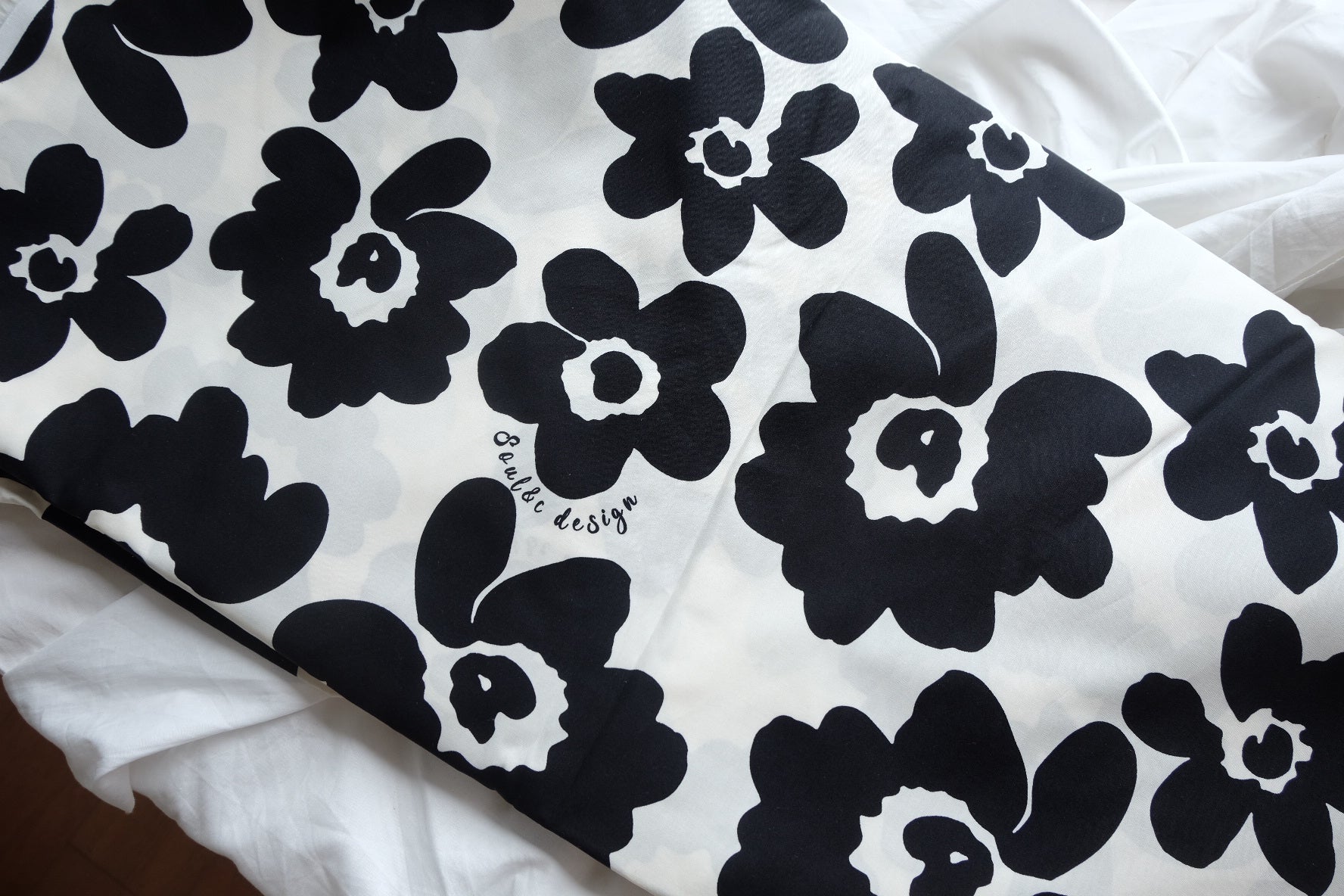 Black & White Graphic Floral Cotton Poplin – 2.2 yd / 3.3 yd