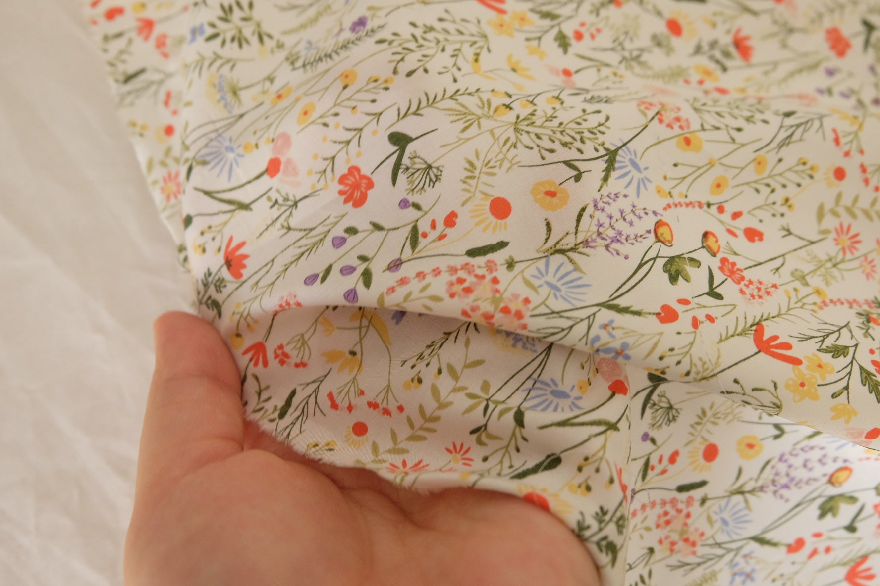 Wildflower Meadow Cotton Lawn Fabric – Soft Botanical Cotton Print – 2.2 yd