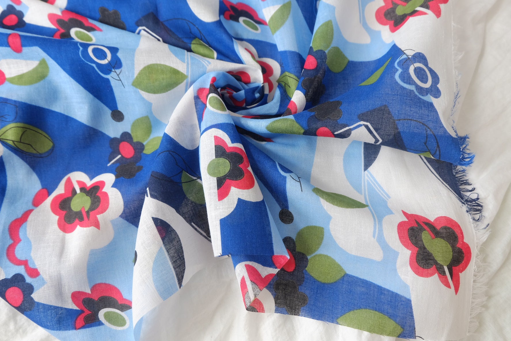 Blue Horse Folk Print Lightweight Linen Cotton Fabric - 2.19 yd