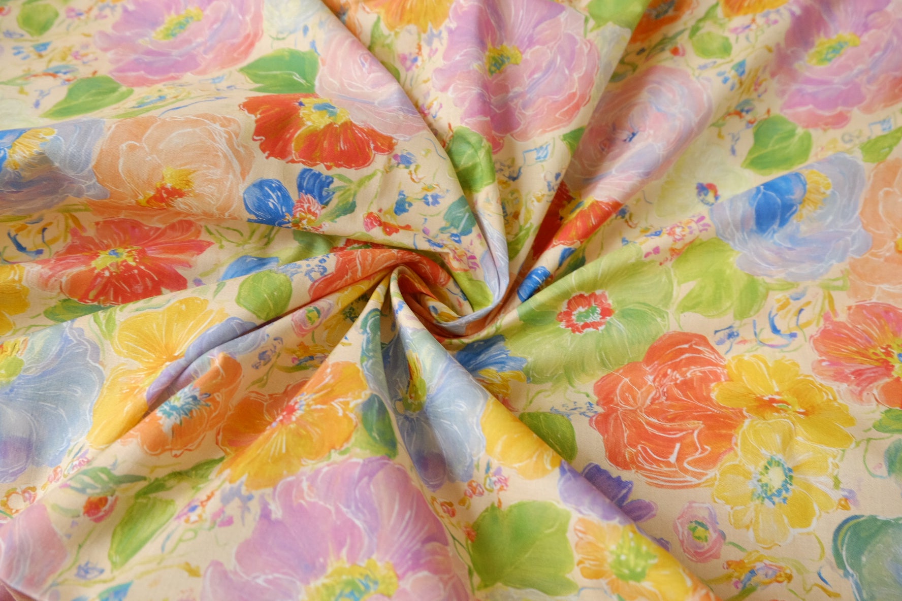 Painted Garden Cotton Lawn Fabric — 1.64 yd