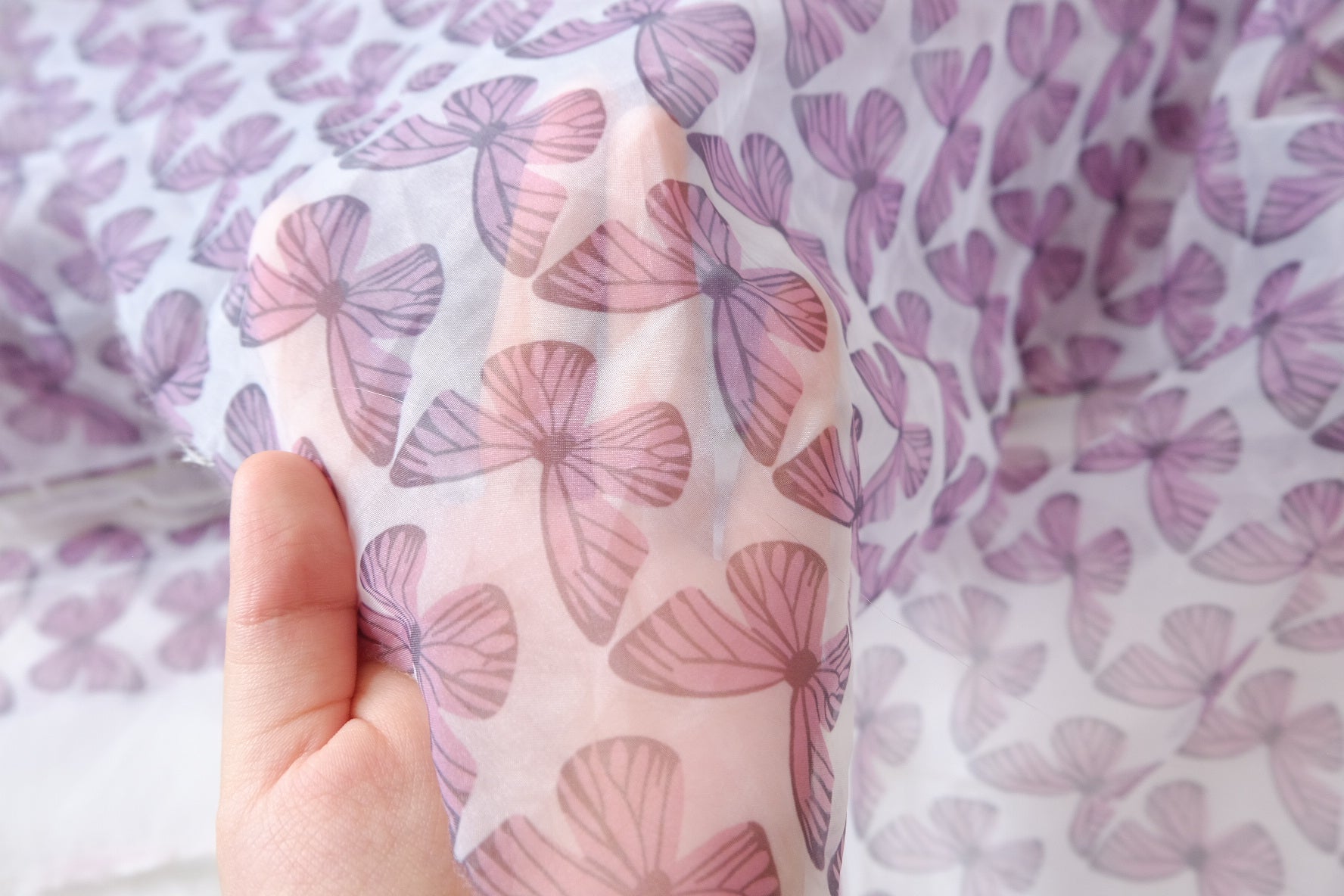 Lavender Bow Organza, 3.3 Yards