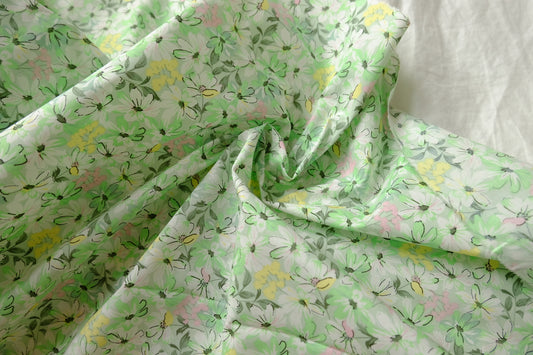 Green Summer Daisy Cotton Poplin Fabric — 2.19 yd