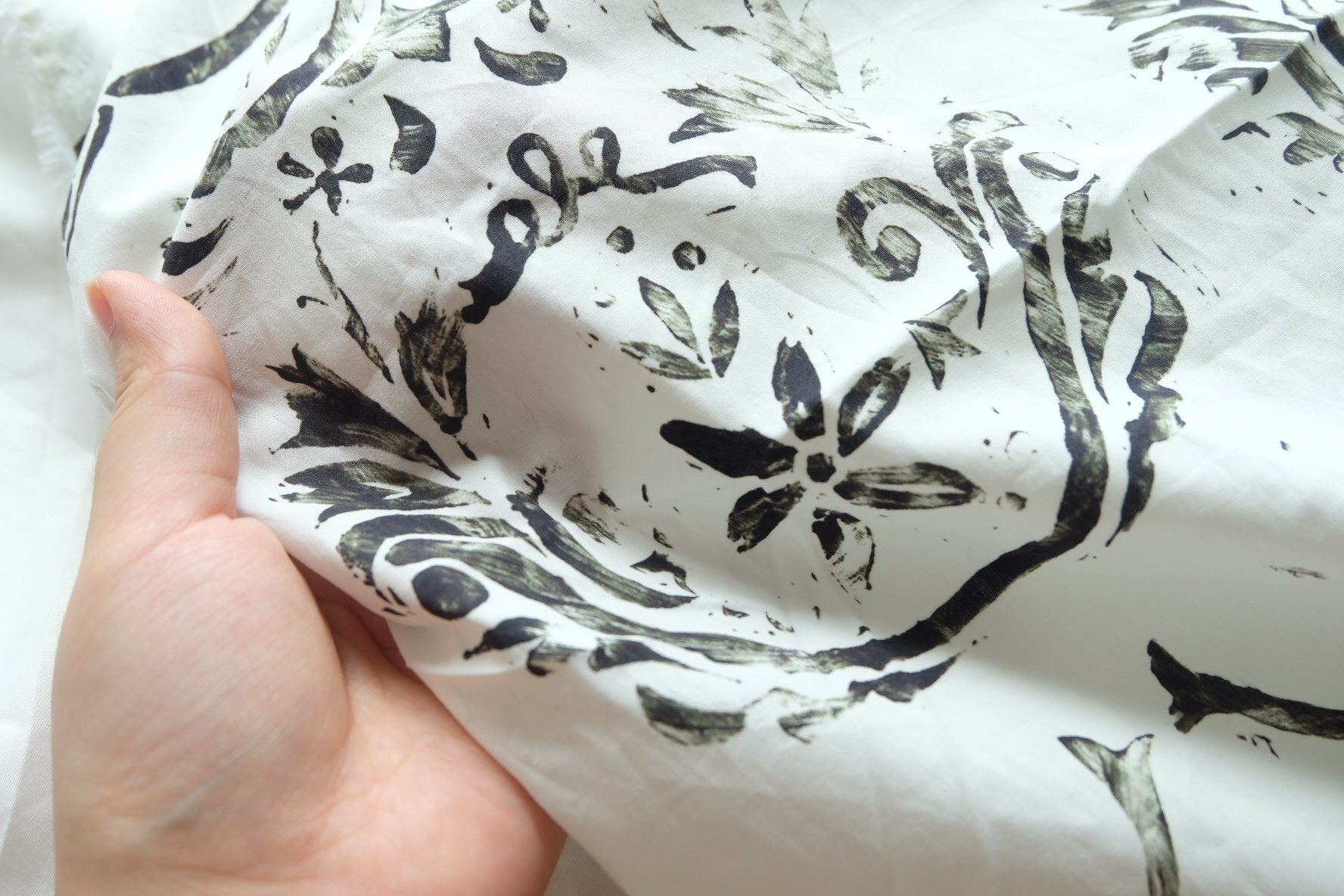 Black Ink Botanical Cotton Lawn – 3.3 yd