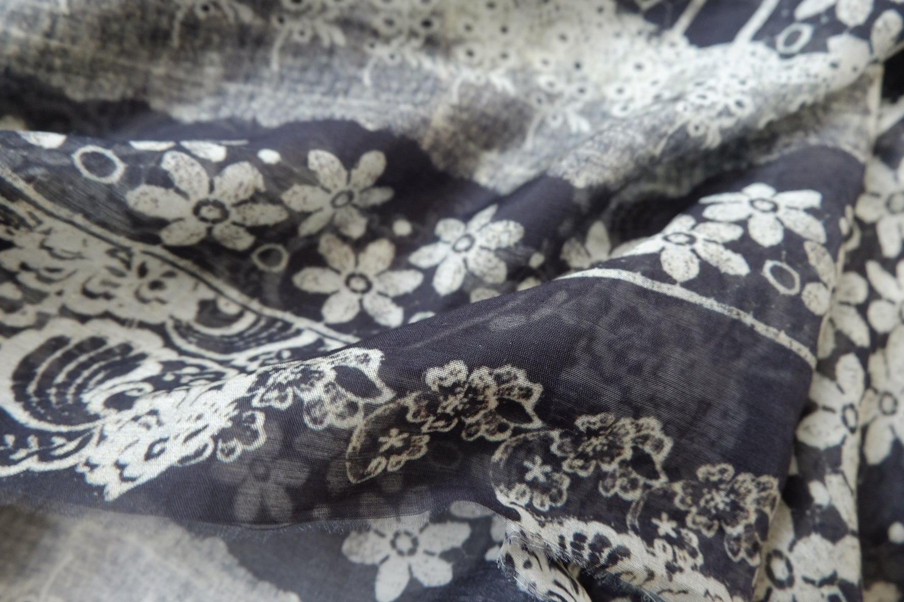 Lightweight Tencel Cotton Printed Fabric 1.9 Yards