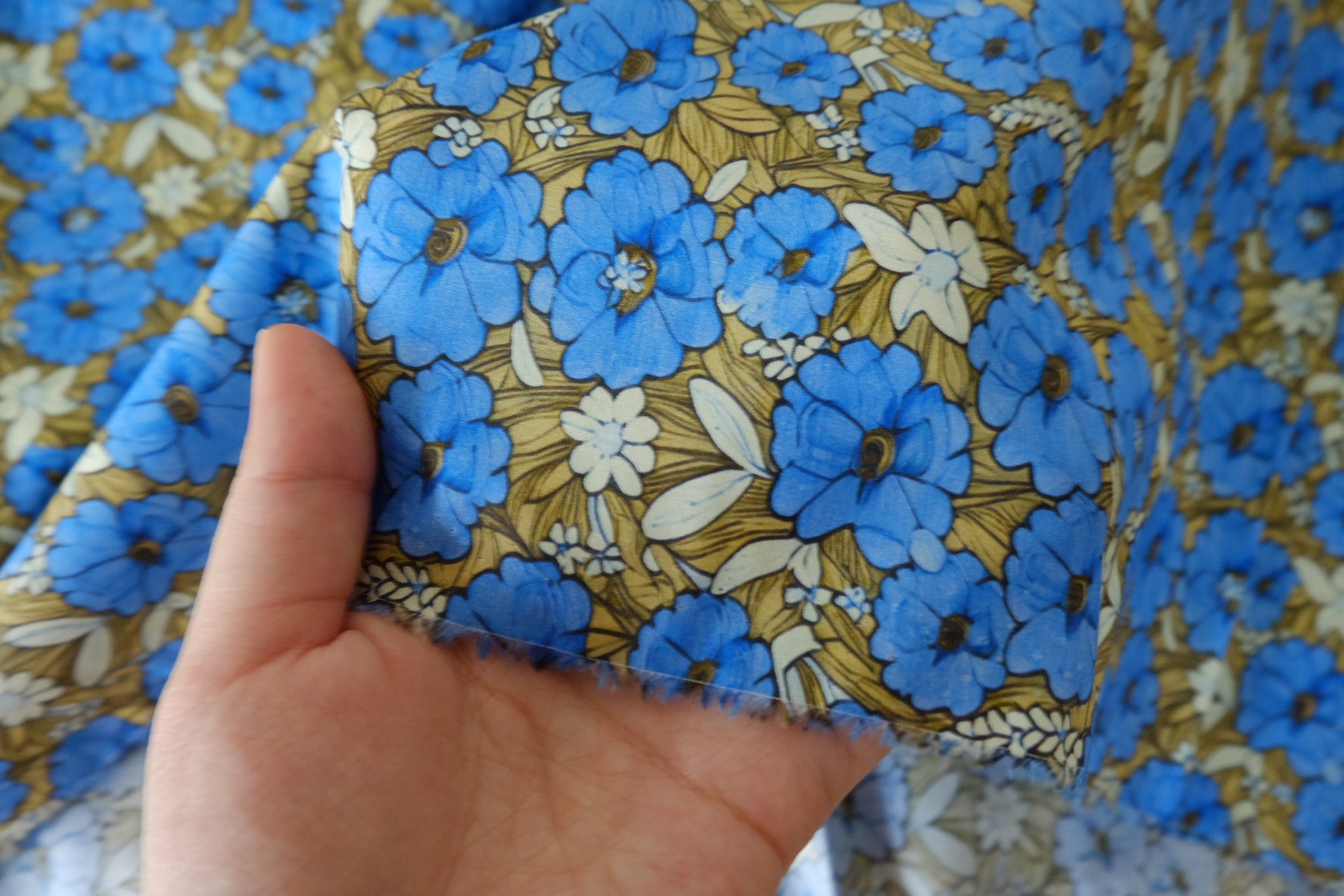 Vintage Blue Floral Cotton Lawn Fabric – 2.2 yd
