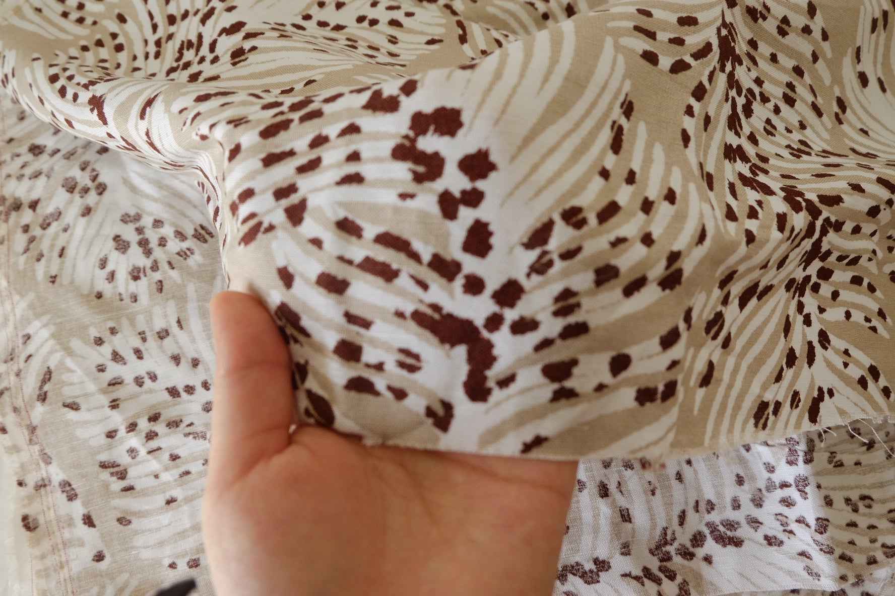 Neutral Leaf Print Linen Cotton Fabric – 1.25 yd