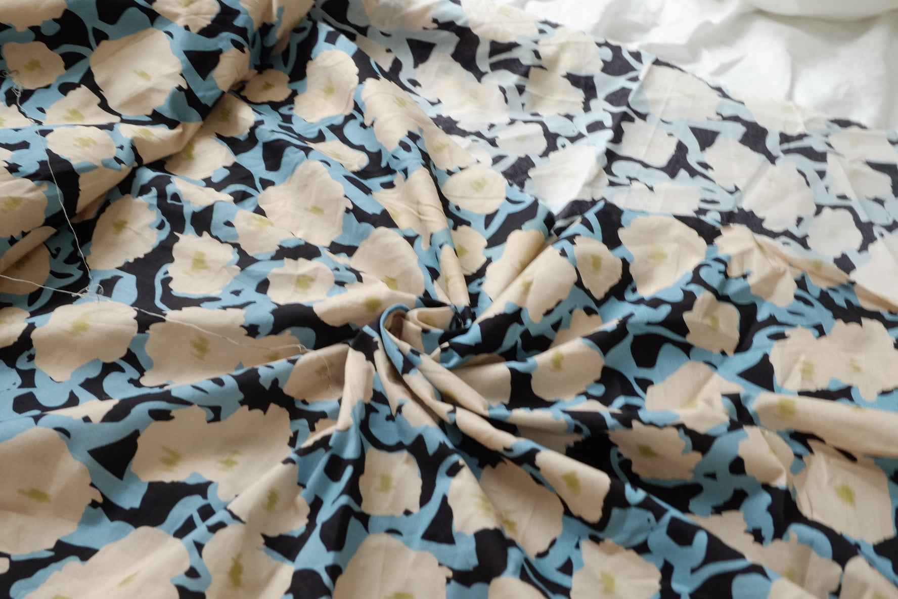 Graphic Blue Poppy Cotton Fabric, Lightweight 60s Cotton, 1.97 Yards