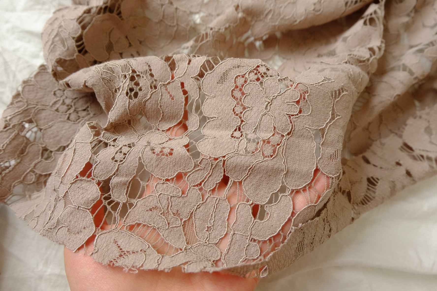 Beige Floral Lace Fabric - 4.37 yd