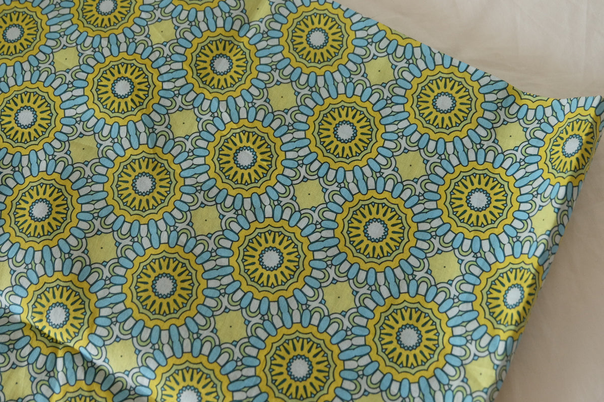 Retro Sunshine Geometric Cotton Lawn – 3.3 yd