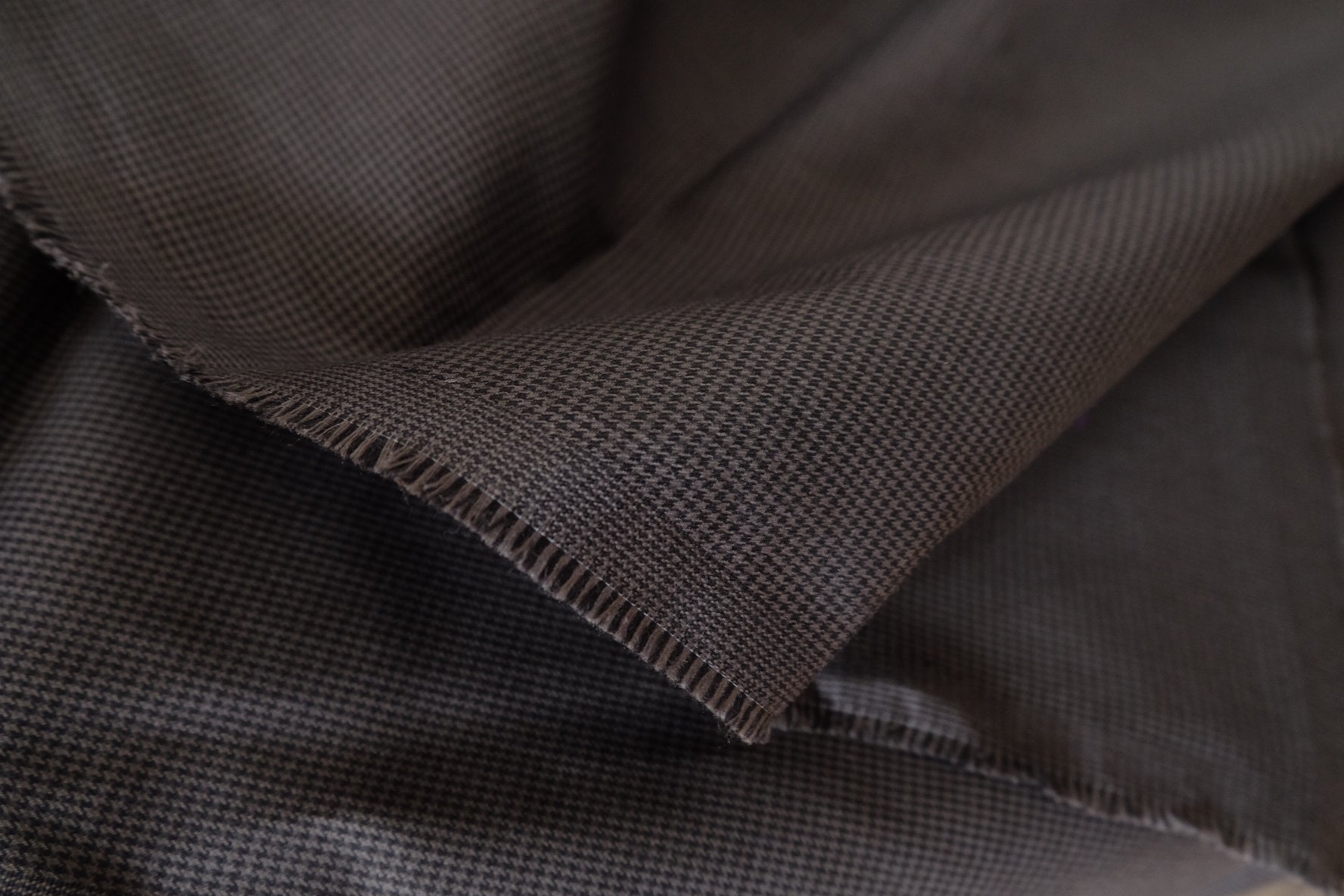 Classic Black Houndstooth Structured Cotton Fabric – 2.2 yd/1.6 yd