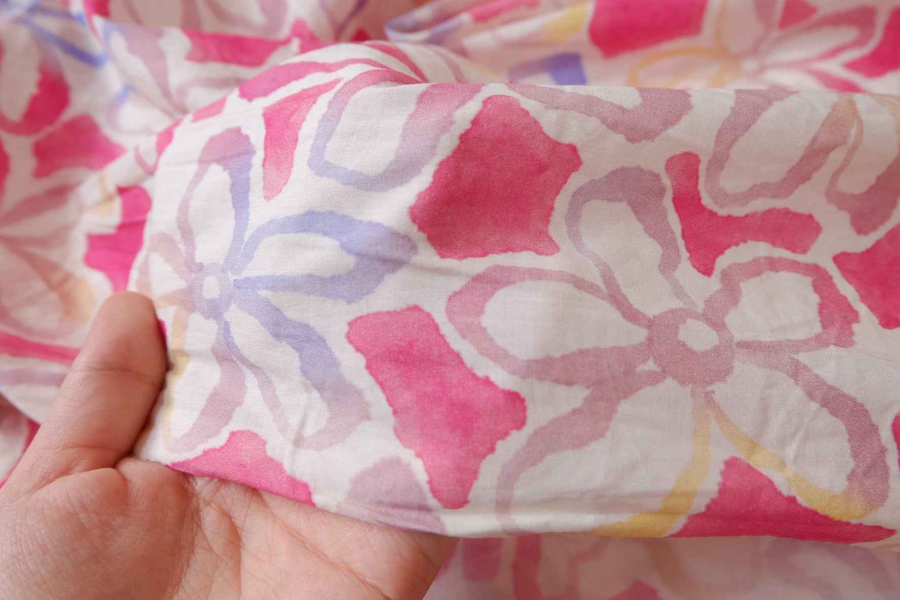 Pink Graphic Floral Cotton Lawn Fabric - 3.28 yd