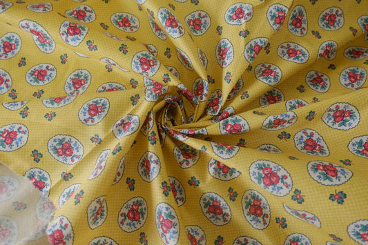 Vintage Rose Medallion Cotton Poplin Fabric – 1.6 yd