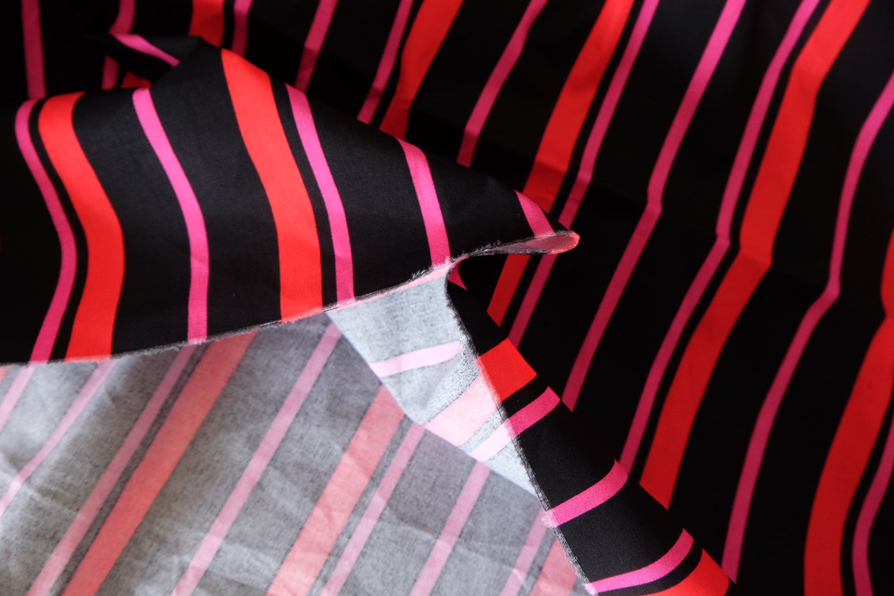 Black & Red Abstract Stripe Cotton Poplin Fabric – Crisp Heavyweight Cotton – 2 yd