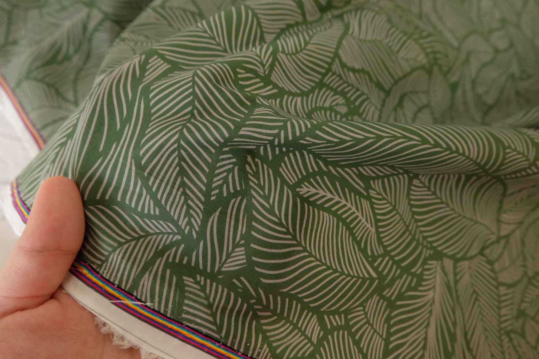 Forest Green Leaf 80s Cotton Poplin Fabric – 1.6 yd