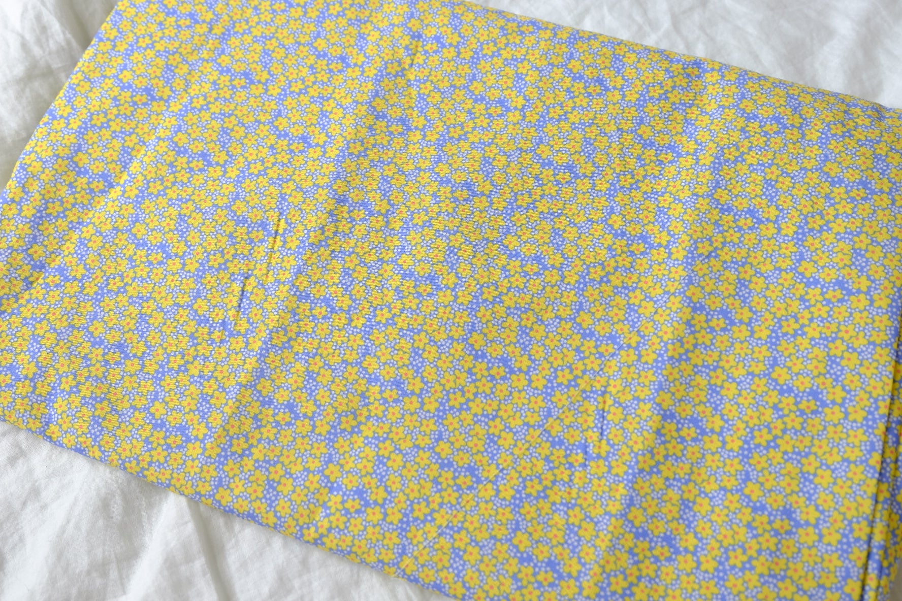 Yellow Ditsy Floral Lightweight Cotton Lawn — 2.19 yd