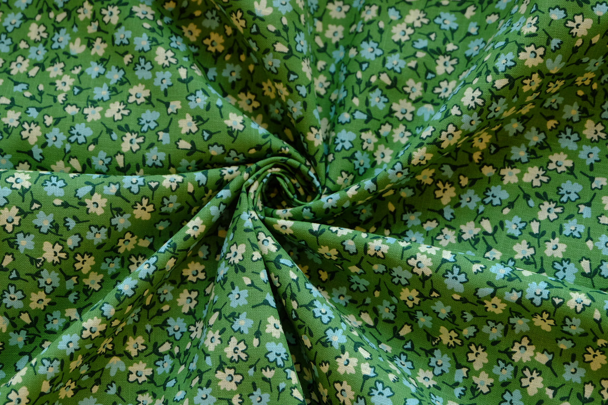 Meadow Green Ditsy Floral Cotton Linen Fabric – 2.19 yd