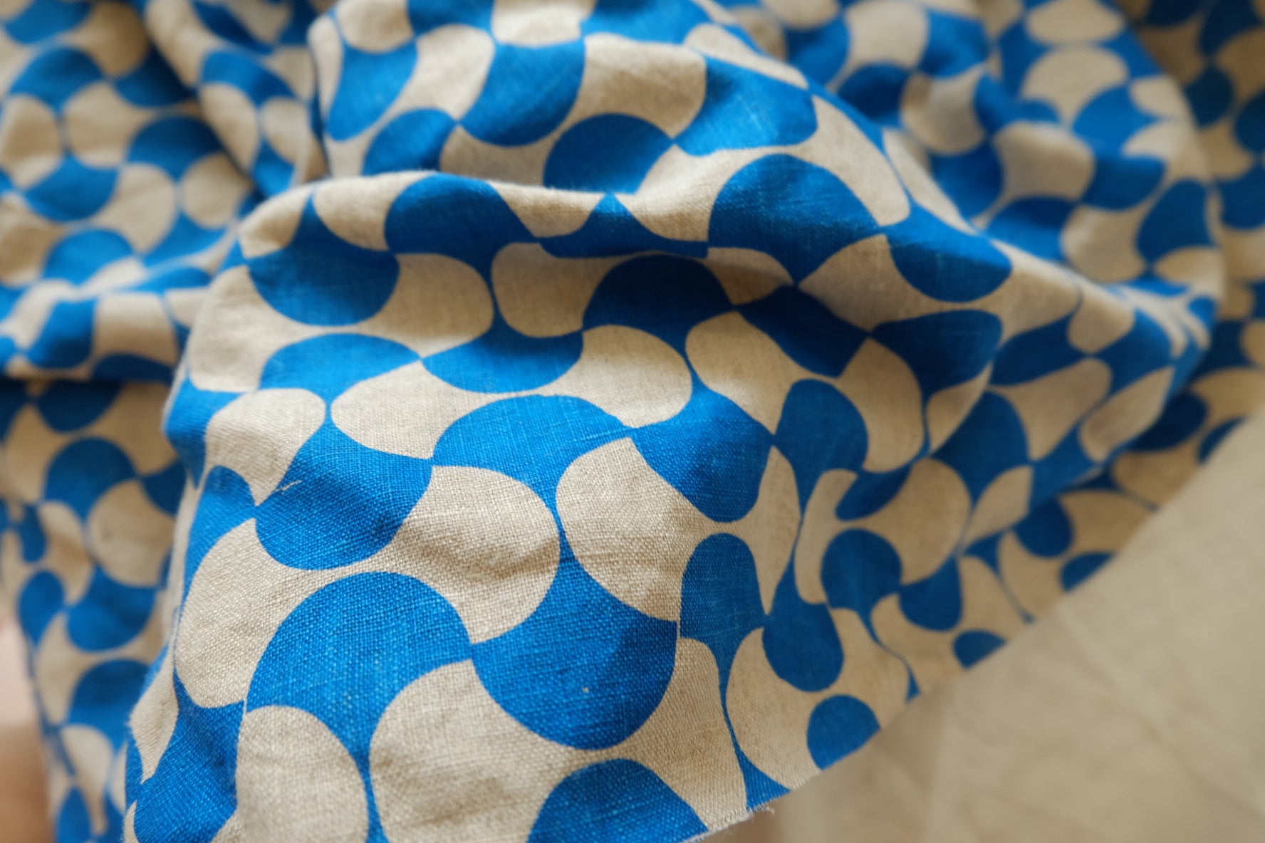 Cobalt Waves Rain-Dew Linen – 1.64 yd