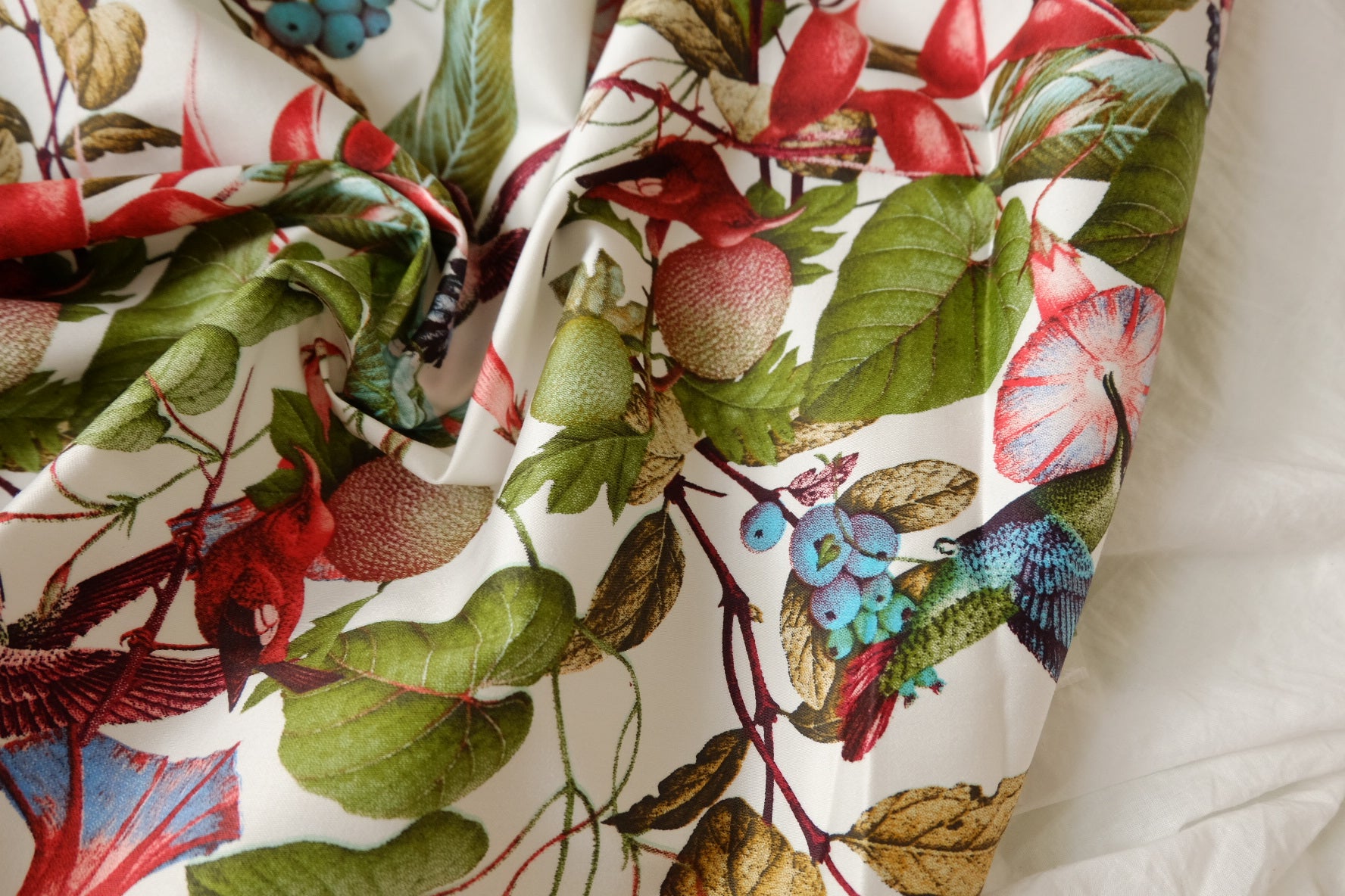 Tropical Bird & Botanical Cotton Sateen Fabric – Crisp 60s Statement Print (3.28 yards)