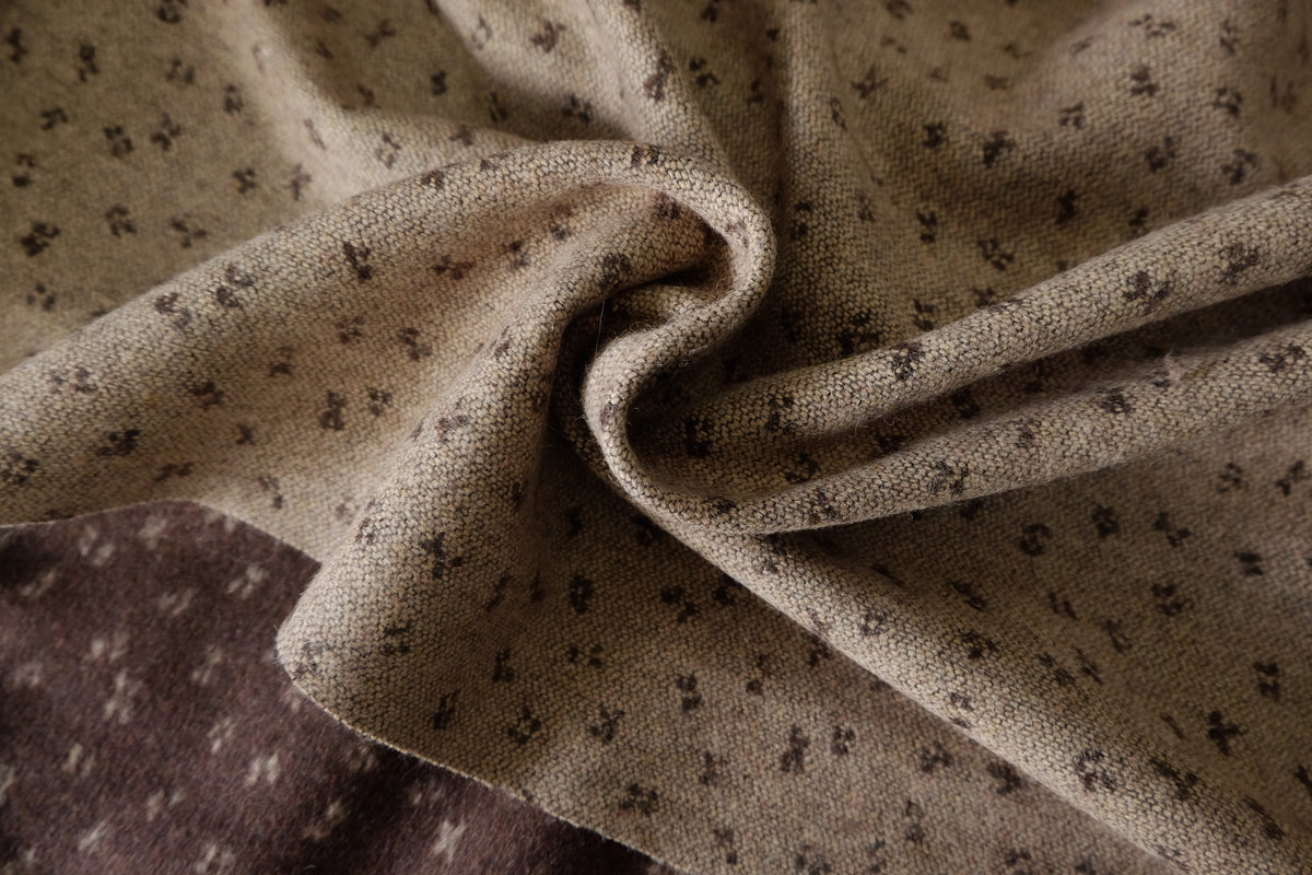 Woodland Ditsy – Reversible Wool Blend Jacquard Fabric | 1.6 yards